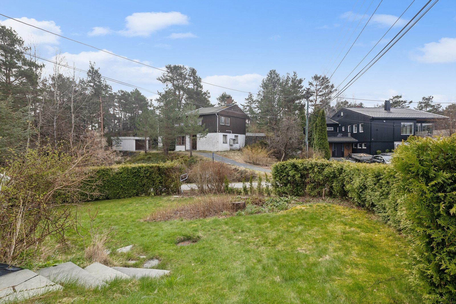 Eiendommen ligger i et trygt og barnevennlig område. Galleribilde