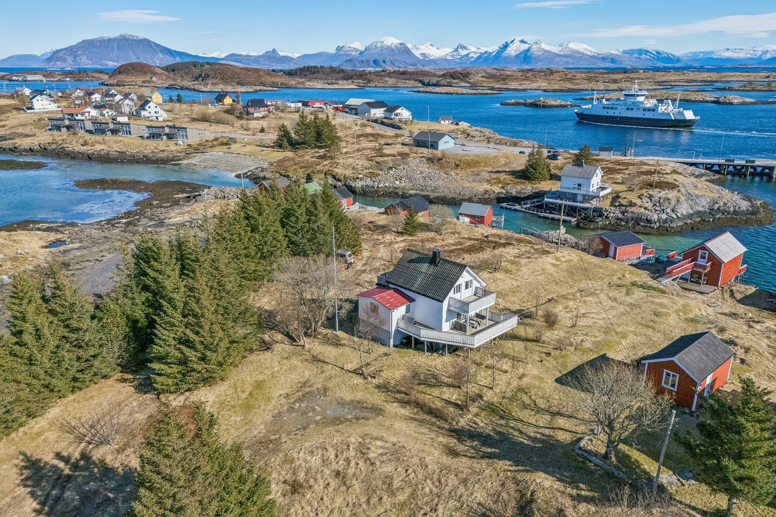 EiendomsMegler 1 v/Gisle Kallestad har gleden av å presentere Straumen 8. Foto:EFKT Galleribilde