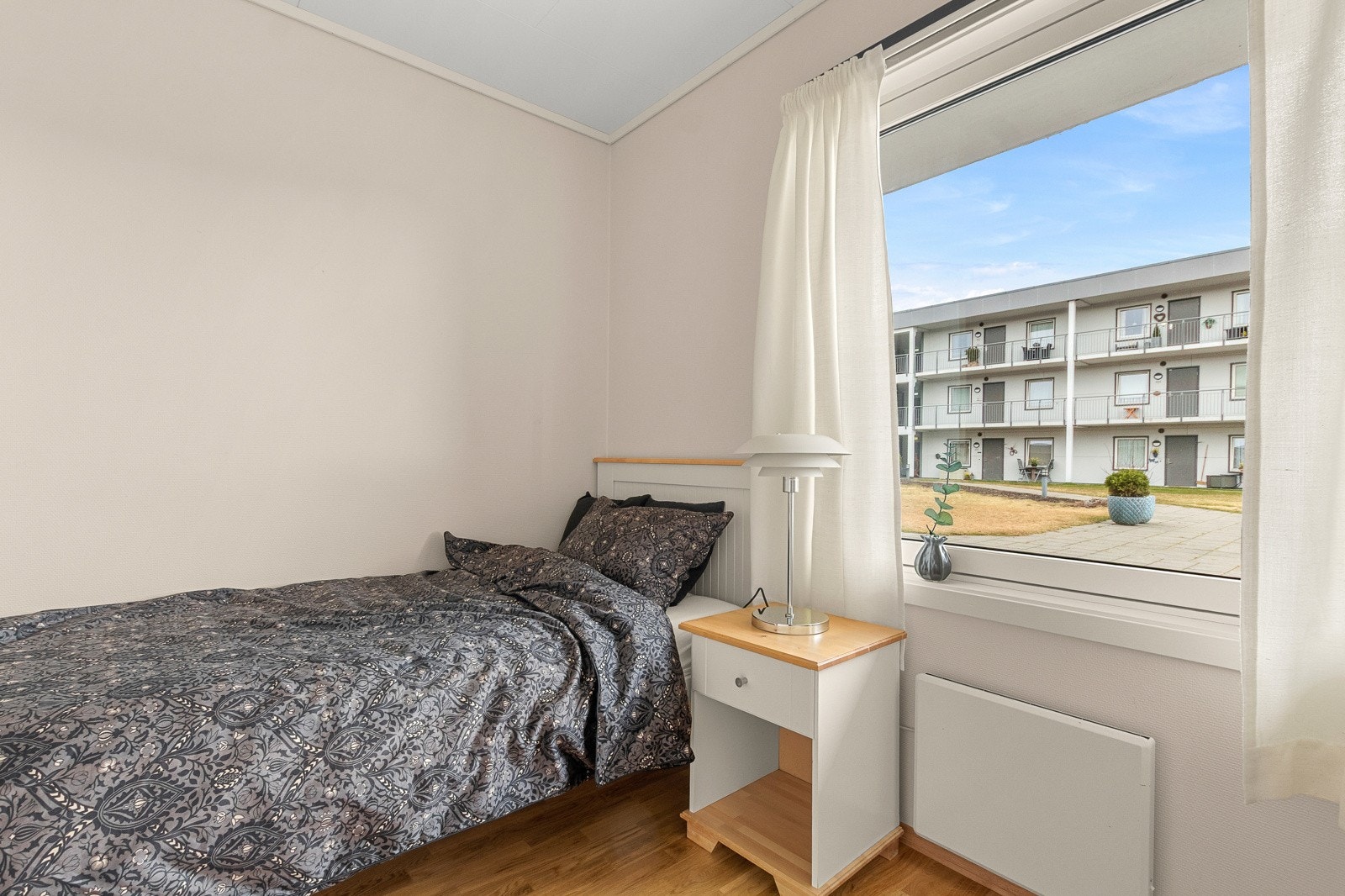 Soverom nr 2 er på 6m². Galleribilde