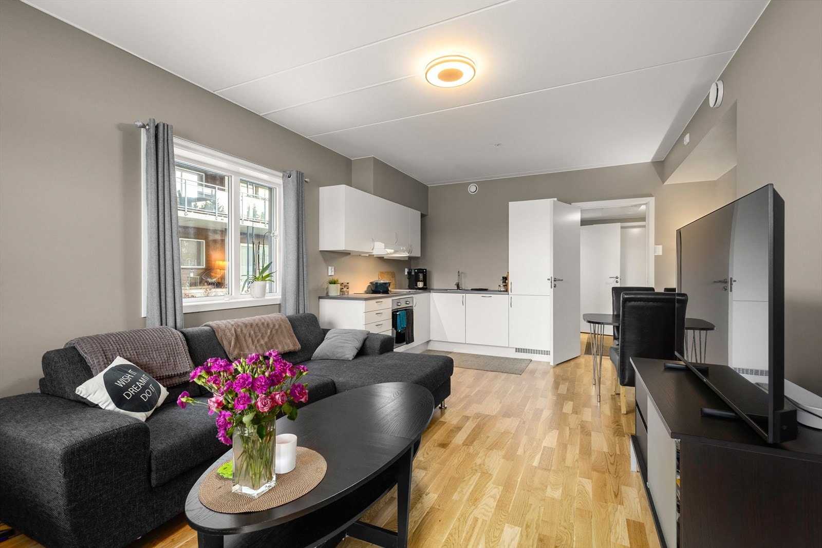 Velkommen til Hårstad Mindes veg 12 - En pen og moderne 2-roms leilighet ferdigstilt i 2022. Foto: Mats Kalland. Galleribilde