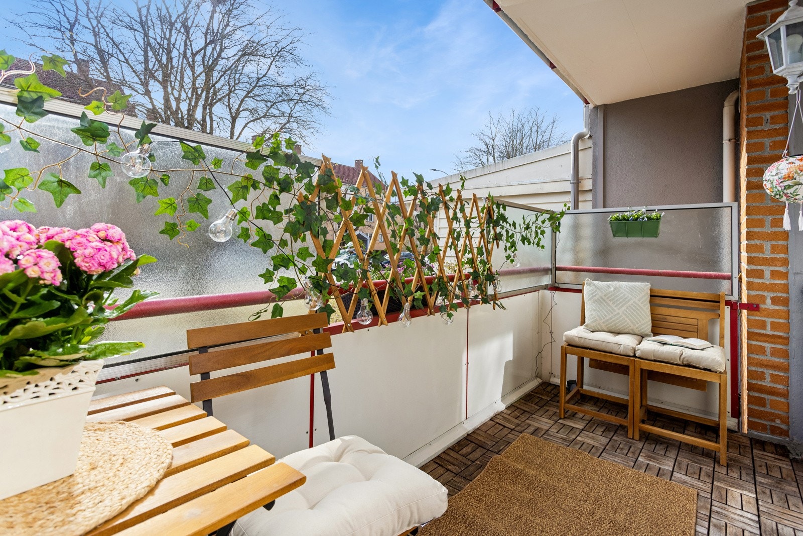 Fra stuen er det utgang til en hyggelig balkong på 5m². Galleribilde