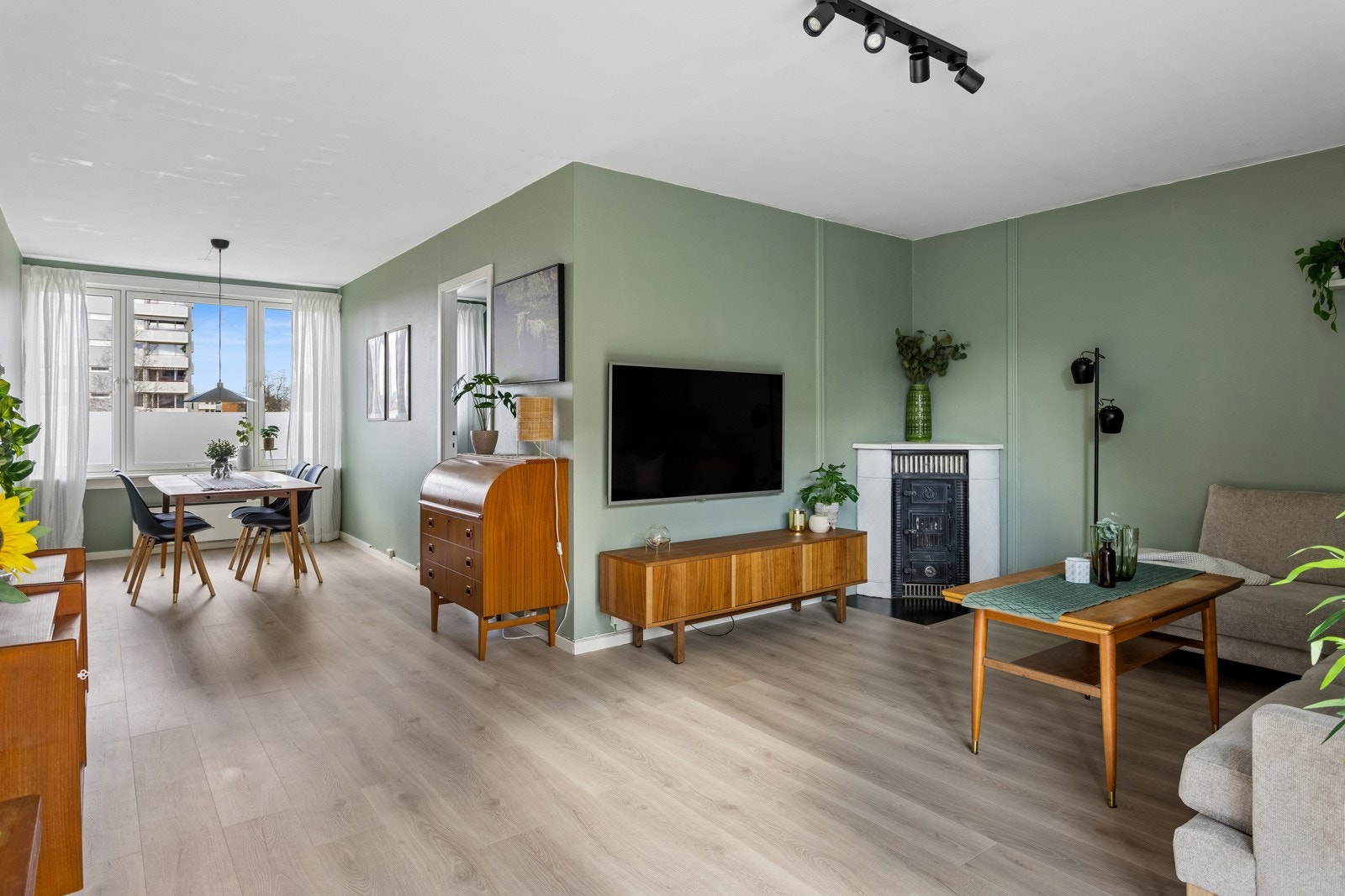 Velkommen til Plogveien 20! Presentert av Therese Eng Foto: Efkt v/ Hanne Sætre Galleribilde