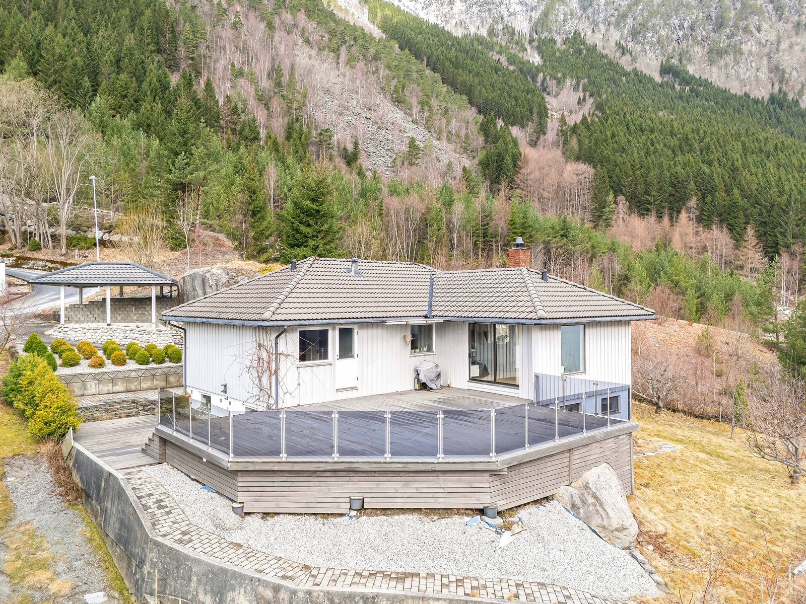 - Nordvik Hardanger v/Torstein Mæland har gleden å presentere Fureflotvegen 16 - Foto: Studiovest v/Aleksander Koløy Galleribilde