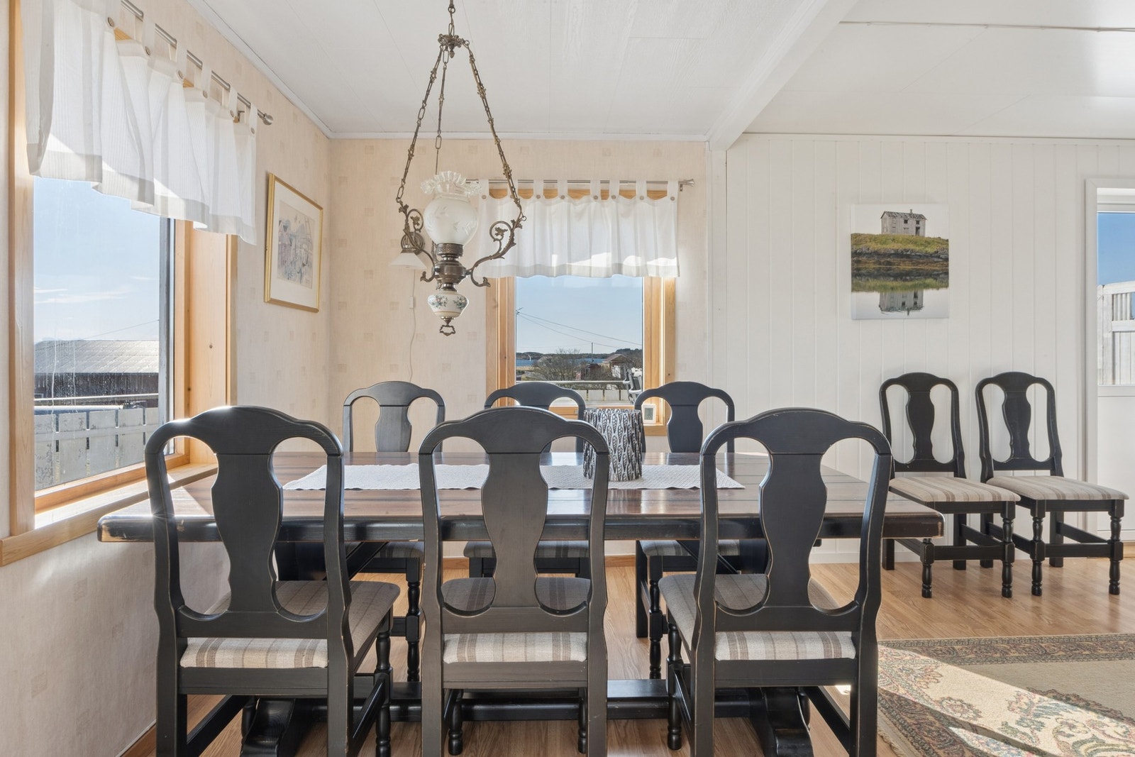 God plass til spisebord Galleribilde