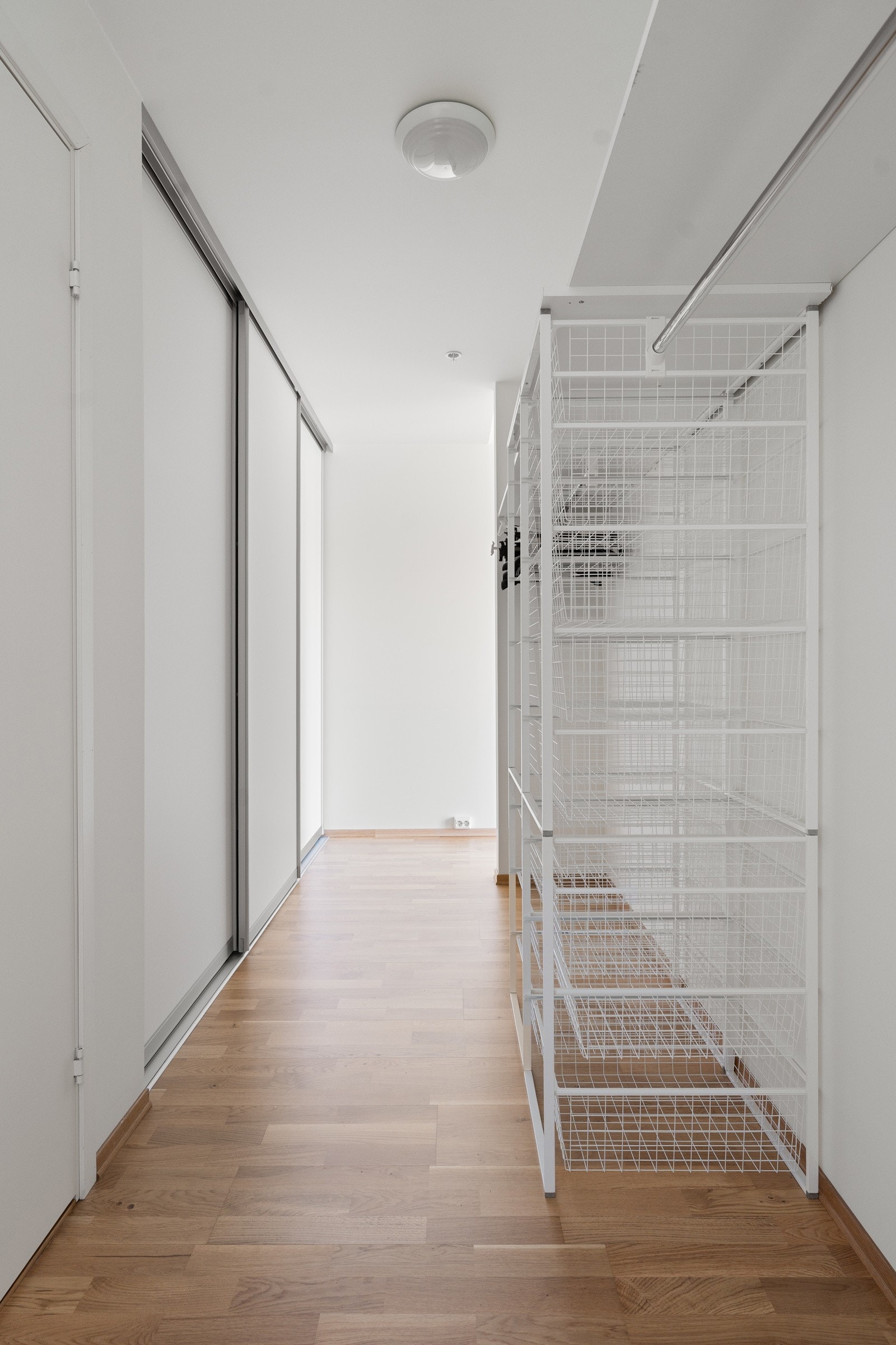 Hovedsoverommet har Walk-in som gir seg svært god oppbevaringsplass til klærne dine.