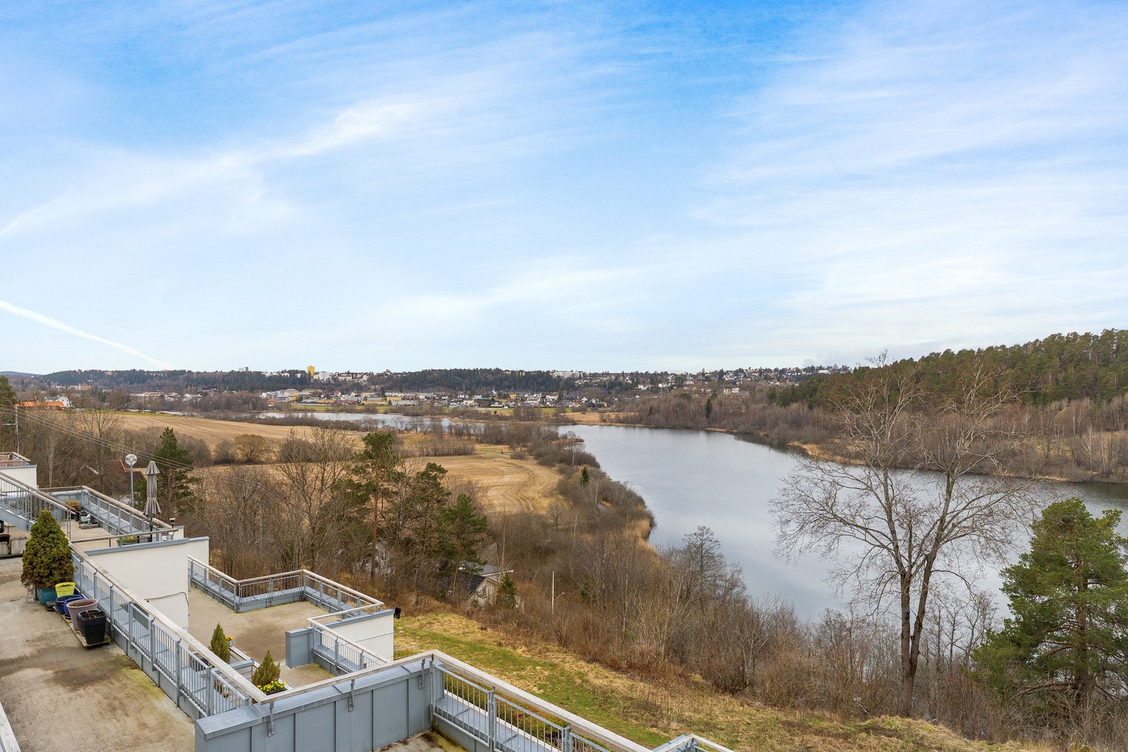 Unik utsikt fra terrassen! Galleribilde