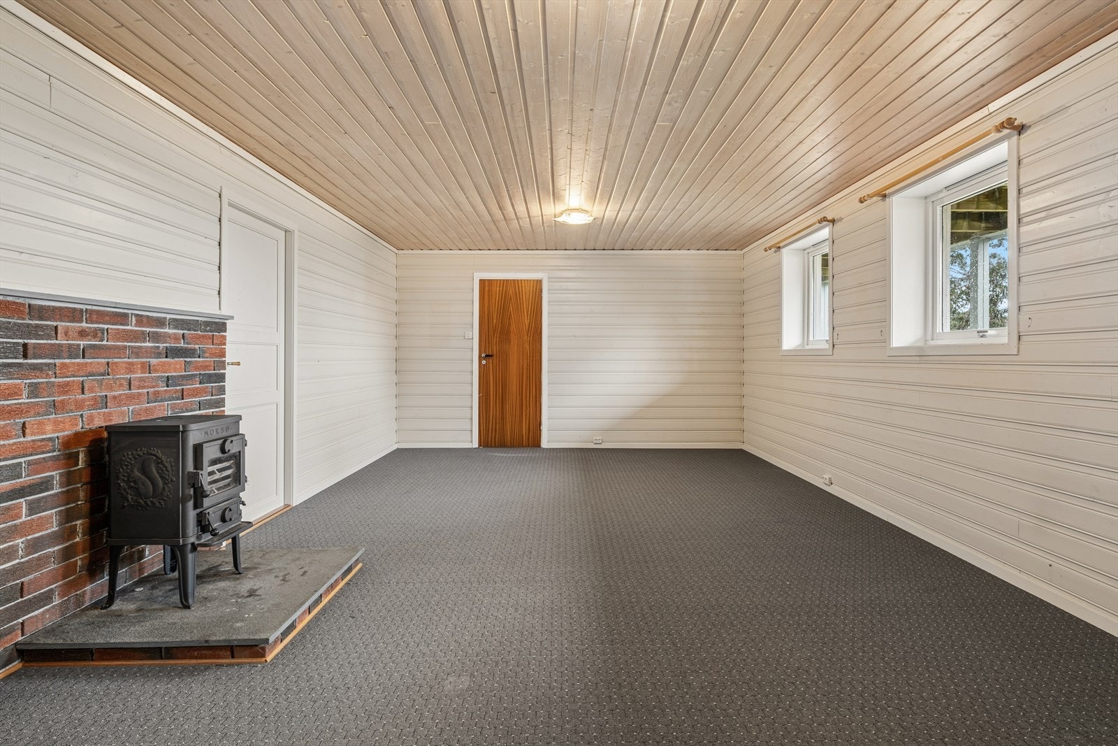Her er det også etablert en vedovn som varmer godt på ekstra kalde dager. Galleribilde