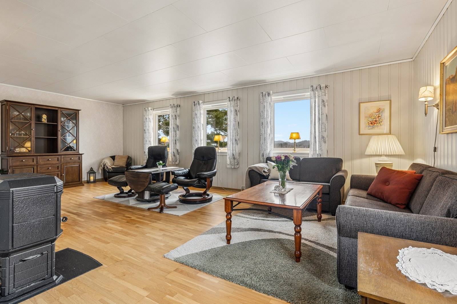 Vedovnen bidrar til å varme opp både rom og stemning. Galleribilde
