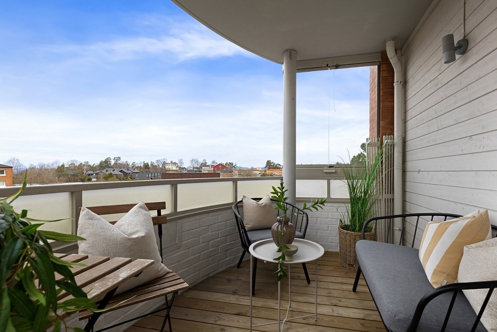 Velkommen til Bølerlia 7, presentert av Fredrik Langsø ved Nordvik. (Foto: Zovenfra AS) Galleribilde
