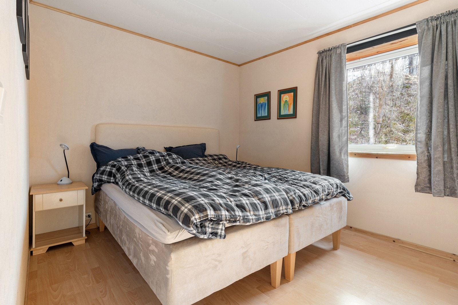 Det er tre fine soverom i leiligheten!