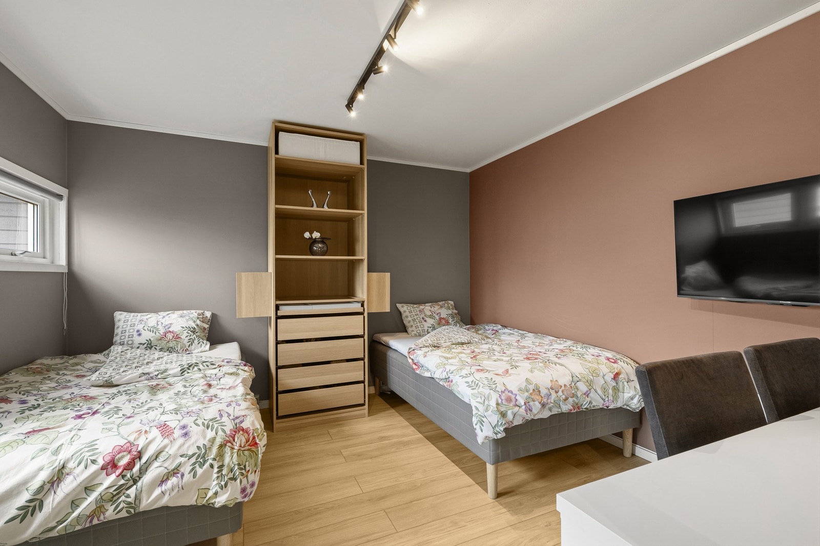 Soverom med god plass og flere innredningsmuligheter. Galleribilde