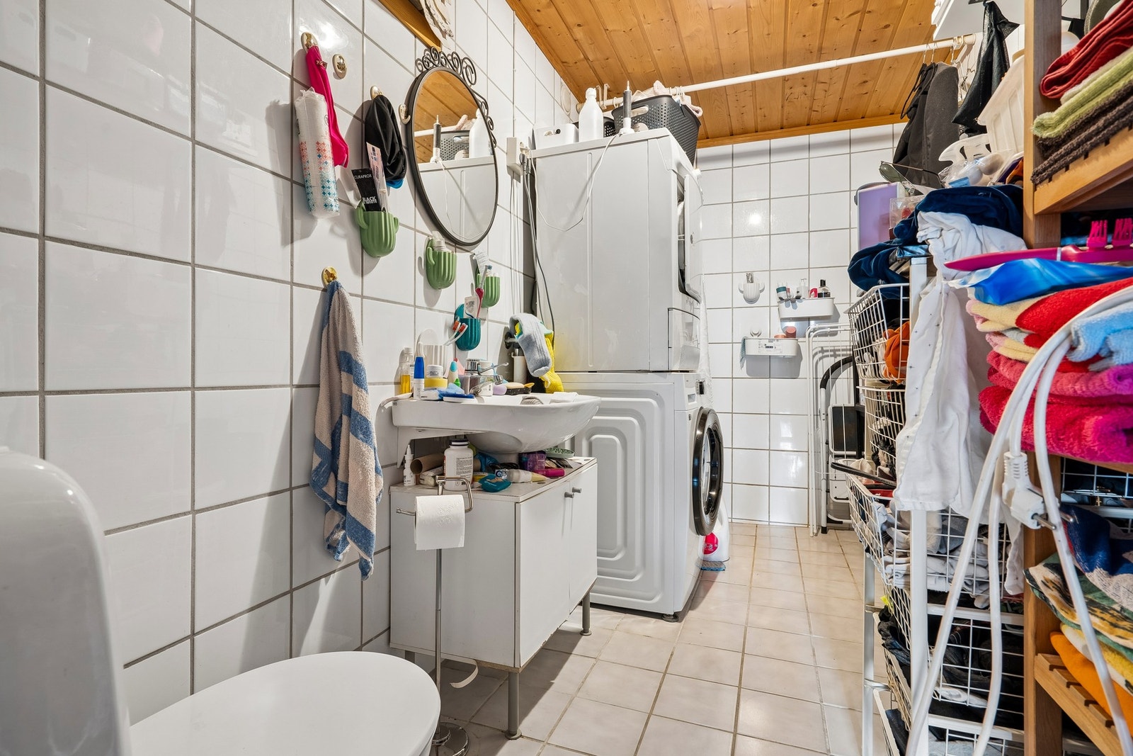 Flislagt baderom med varme i gulv. Galleribilde