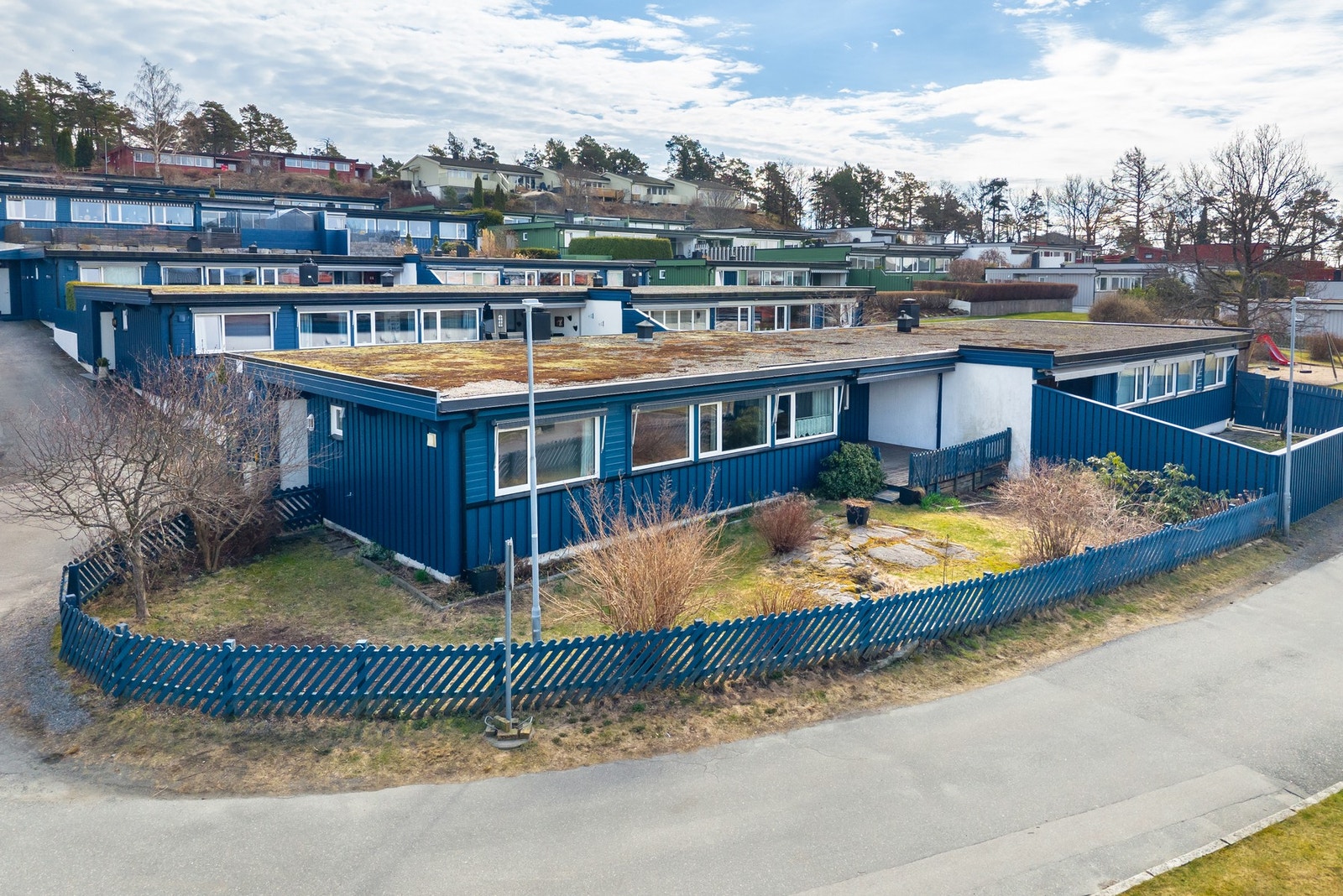 Velkommen til Brinken 11 - Presentert av Adrian Hamre Evensen v/Meglerhuset & Partners Arendal! Galleribilde