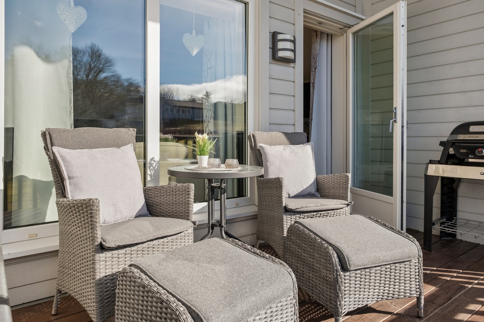 Delvis takoverbygd terrasse Galleribilde
