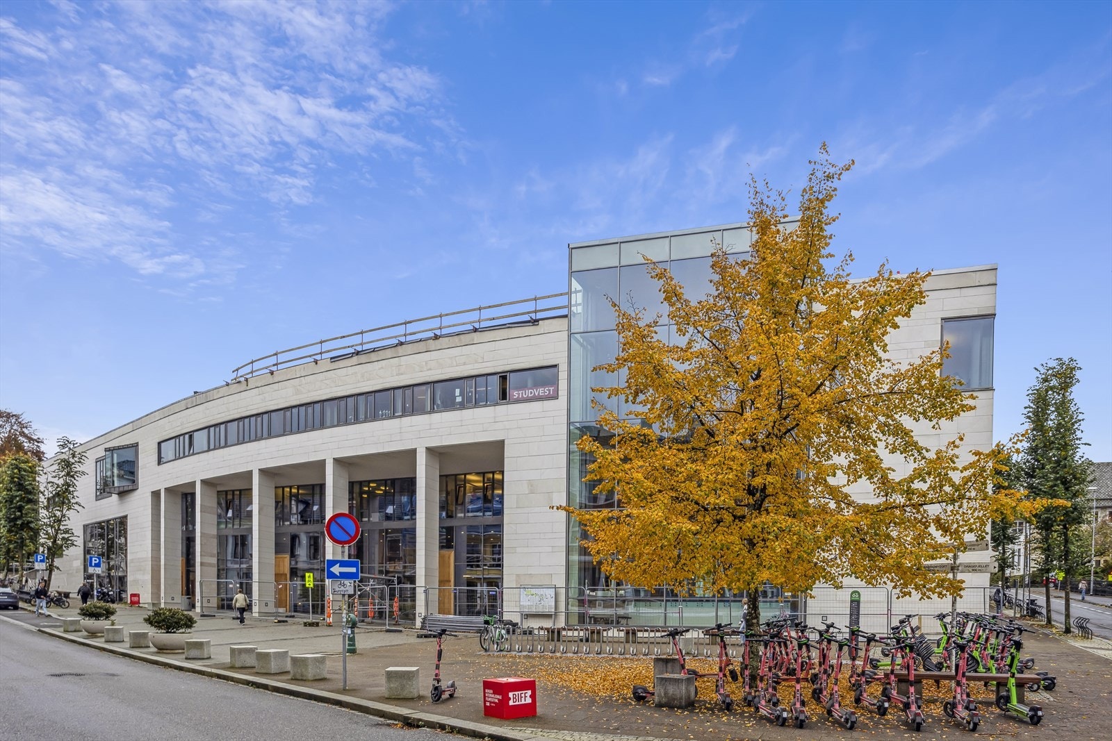 Studentsenteret ligger like ved. Galleribilde