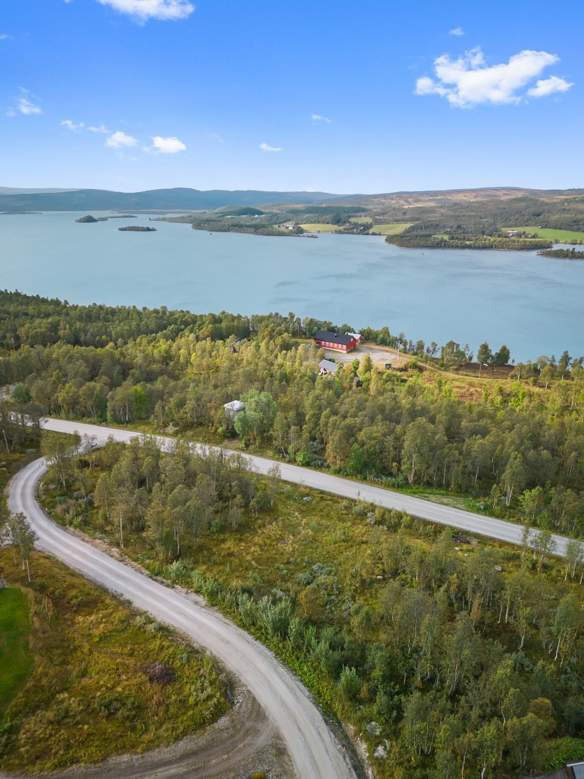 I feltet kan det settes opp hytter med BYA inntil 200 kvm. Galleribilde