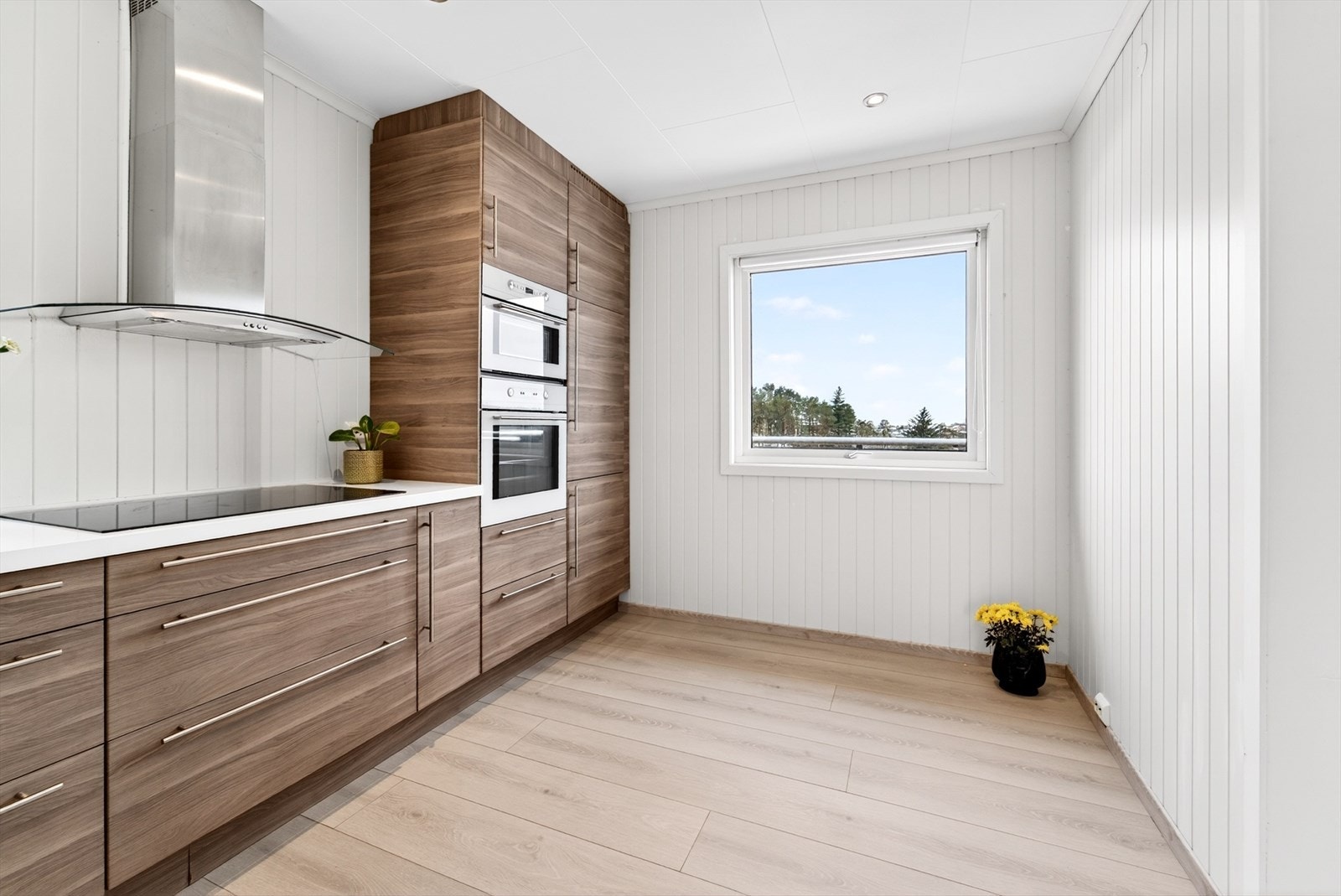 Plass til spisebord på kjøkkenet. Galleribilde