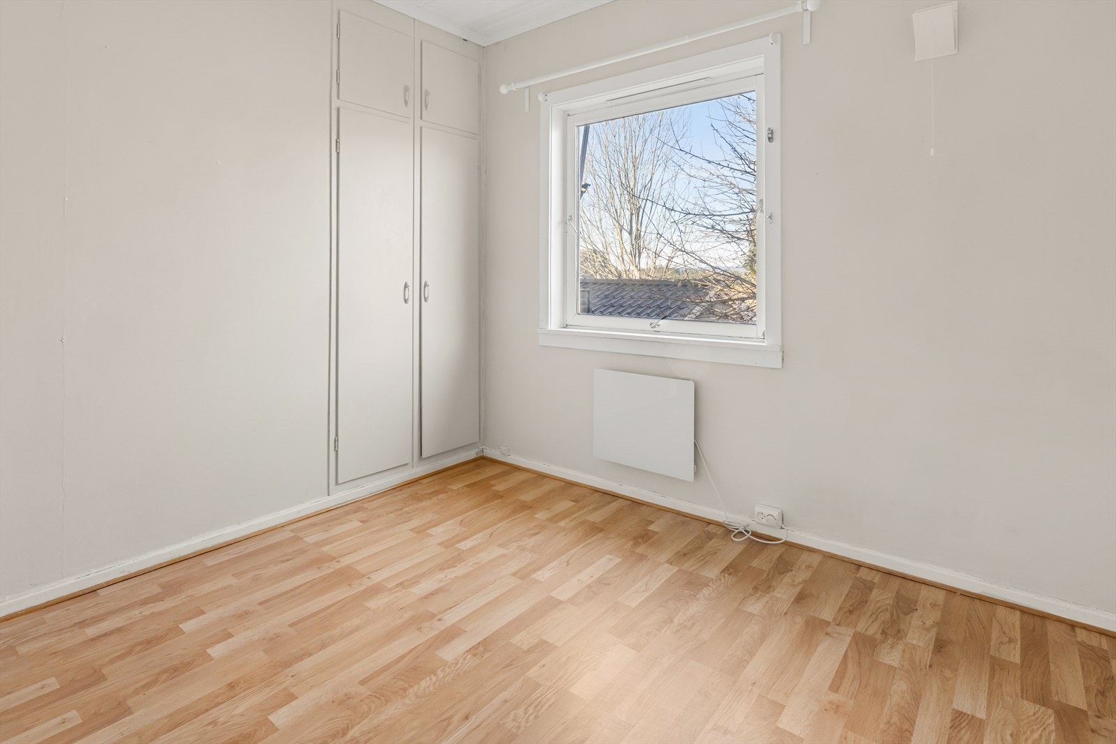Flere av soverommene har gode lysforhold som gir en behagelig og rolig atmosfære. Galleribilde