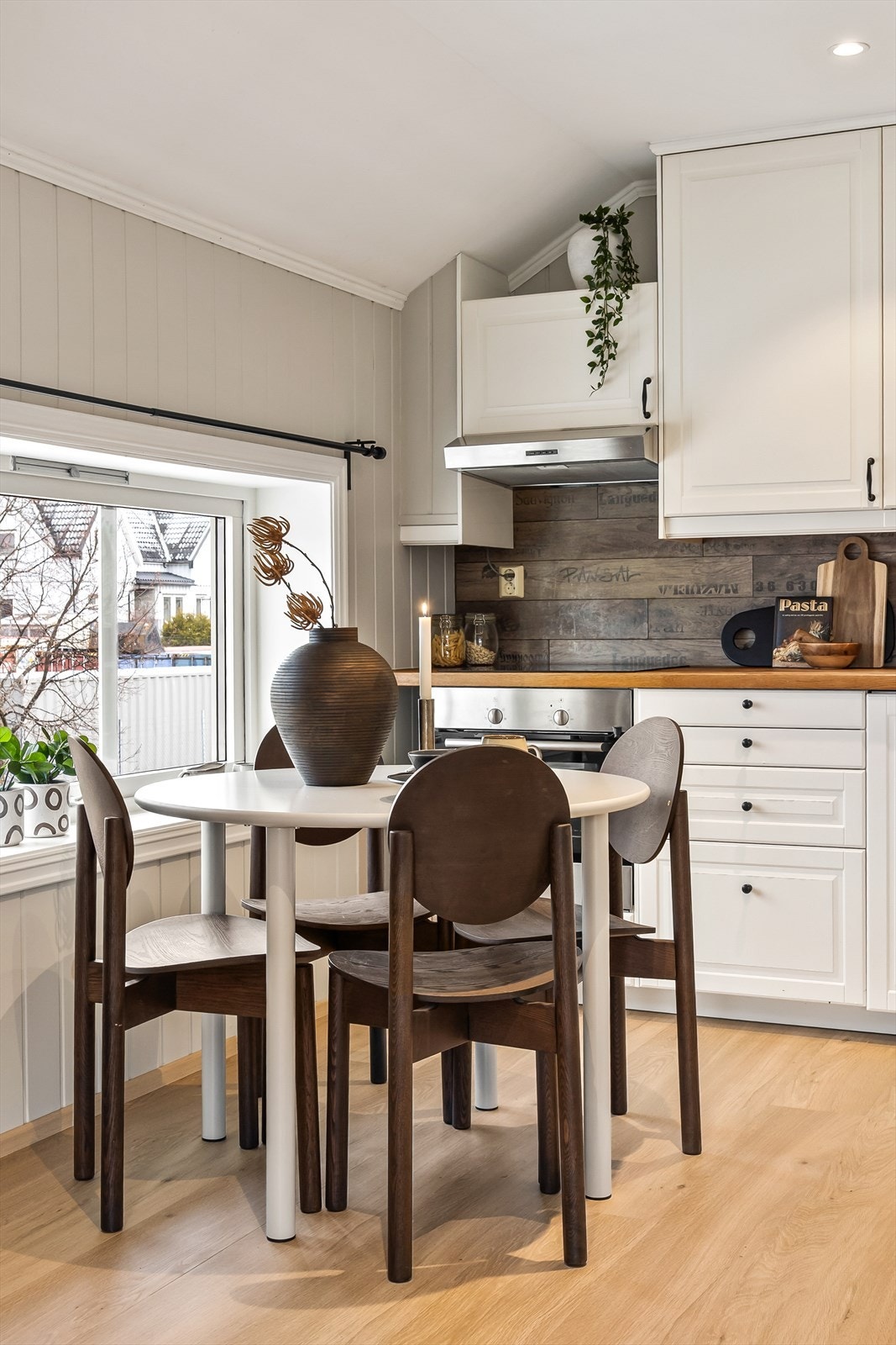 Profilert kjøkkeninnredning fra 2014. Galleribilde