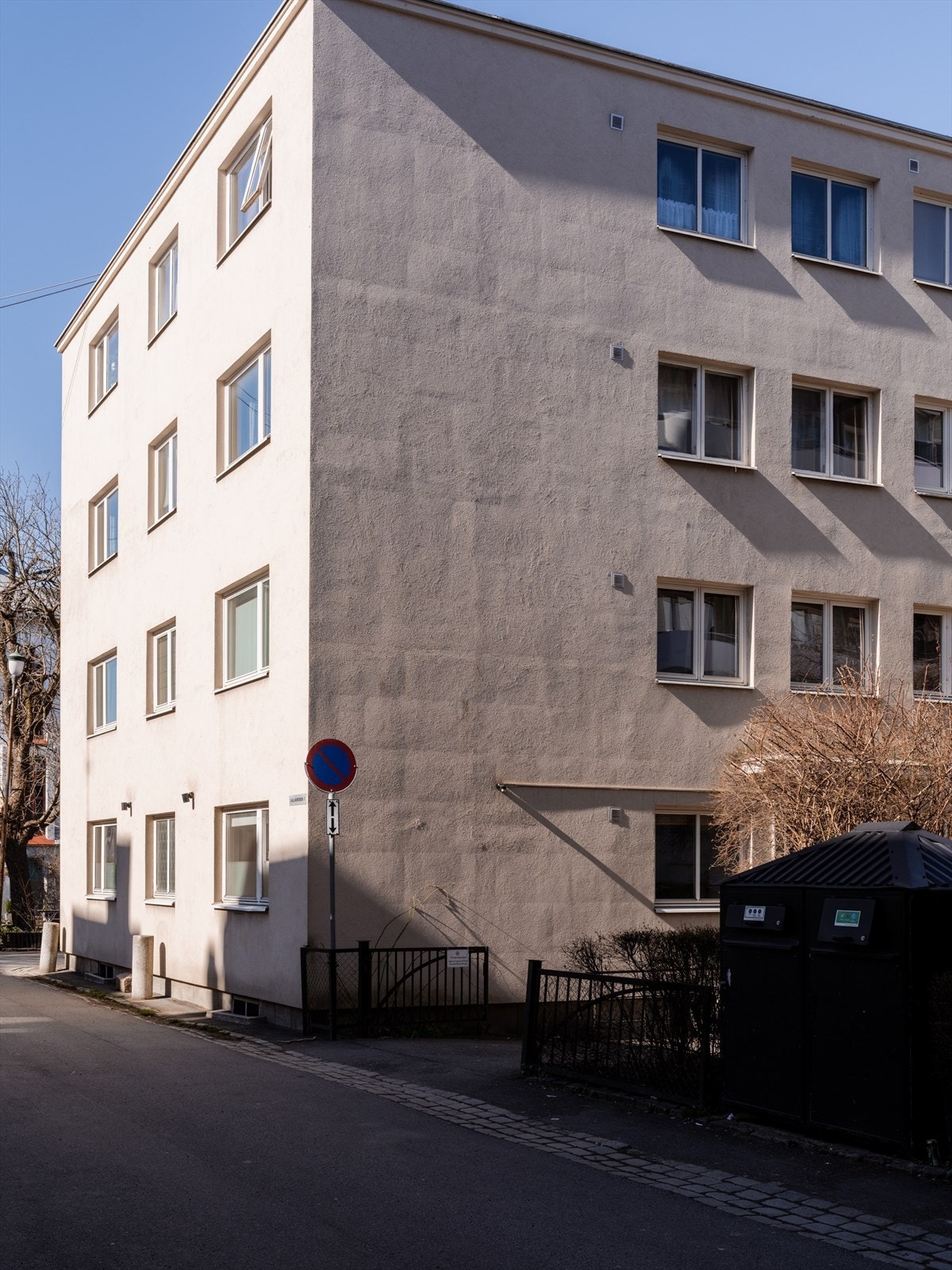 Området kombinerer historisk særpreg med moderne byliv, og tilbyr en attraktiv balanse mellom ro og sentral beliggenhet. Galleribilde