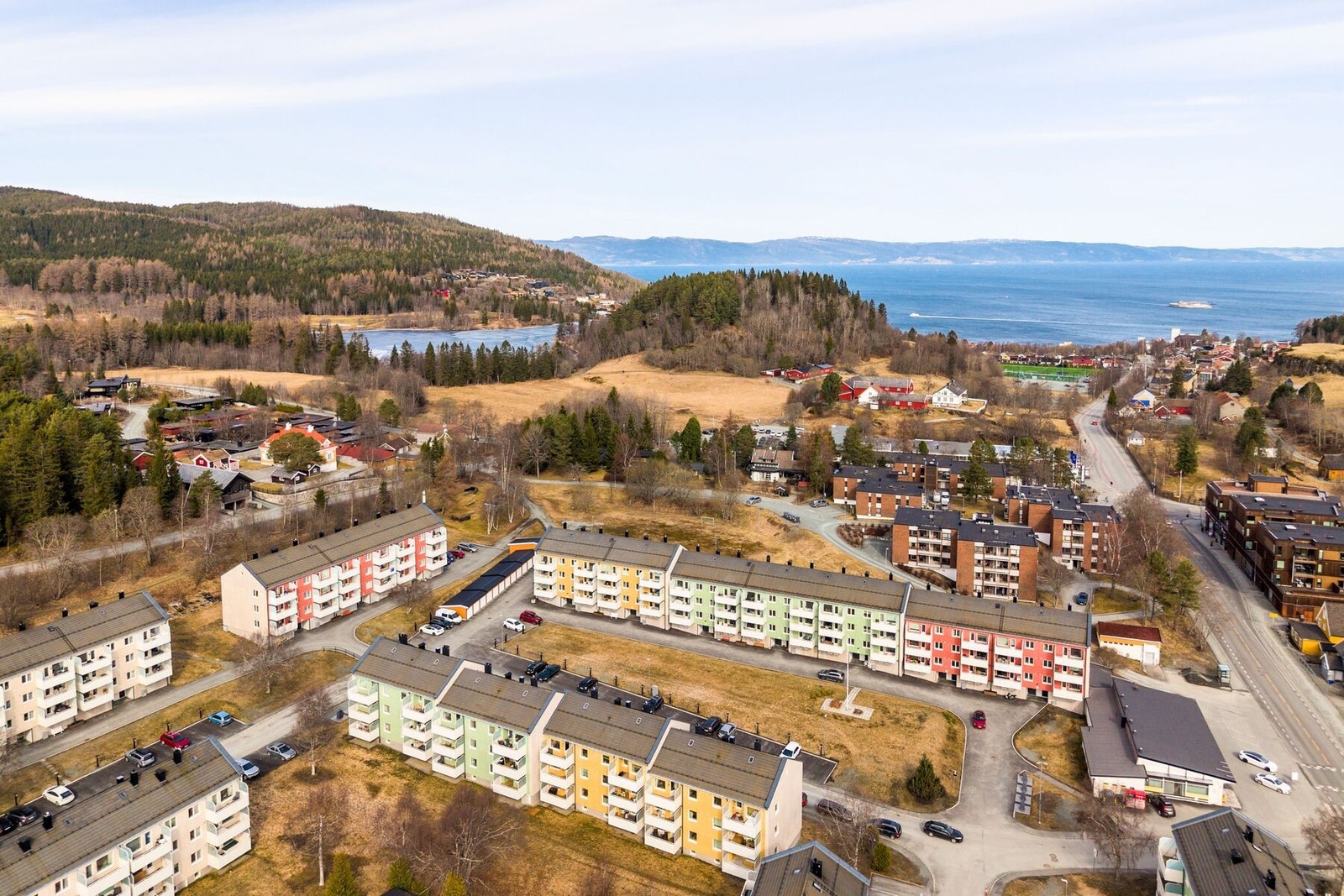 Borettslaget har de senere årene vært gjennom en omfatte rehabilitering med bl.a skifte av vinduer, balkongdører, inngangsdører, ny fasadekledning, drenering og balkonger. Galleribilde