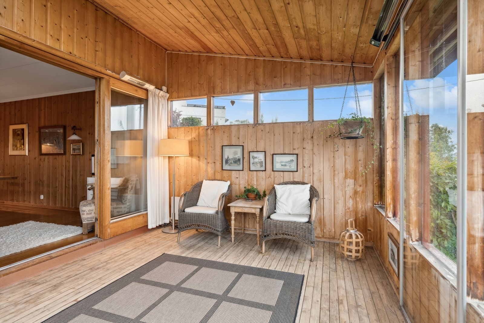 I vinterhagen kan du forlenge sommerperioden med måneder - varmelamper bidrar godt til det! Galleribilde