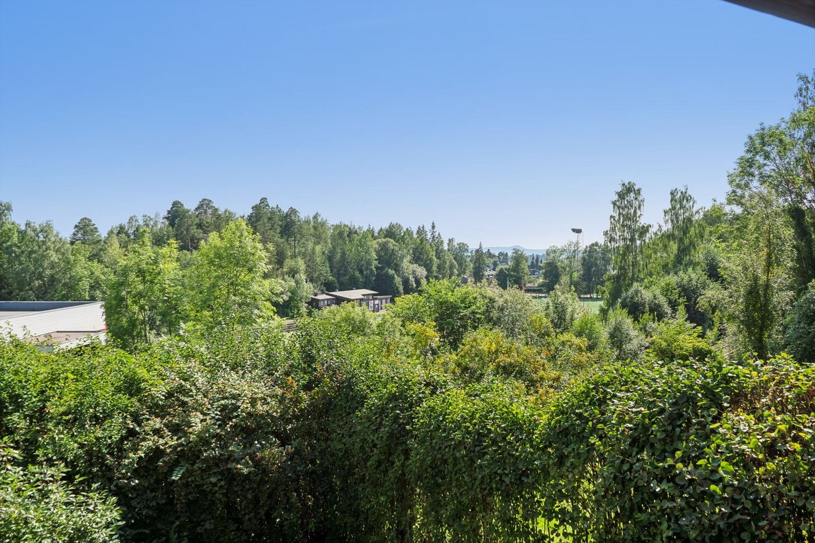 Utsikt mot Haslumbanen Galleribilde