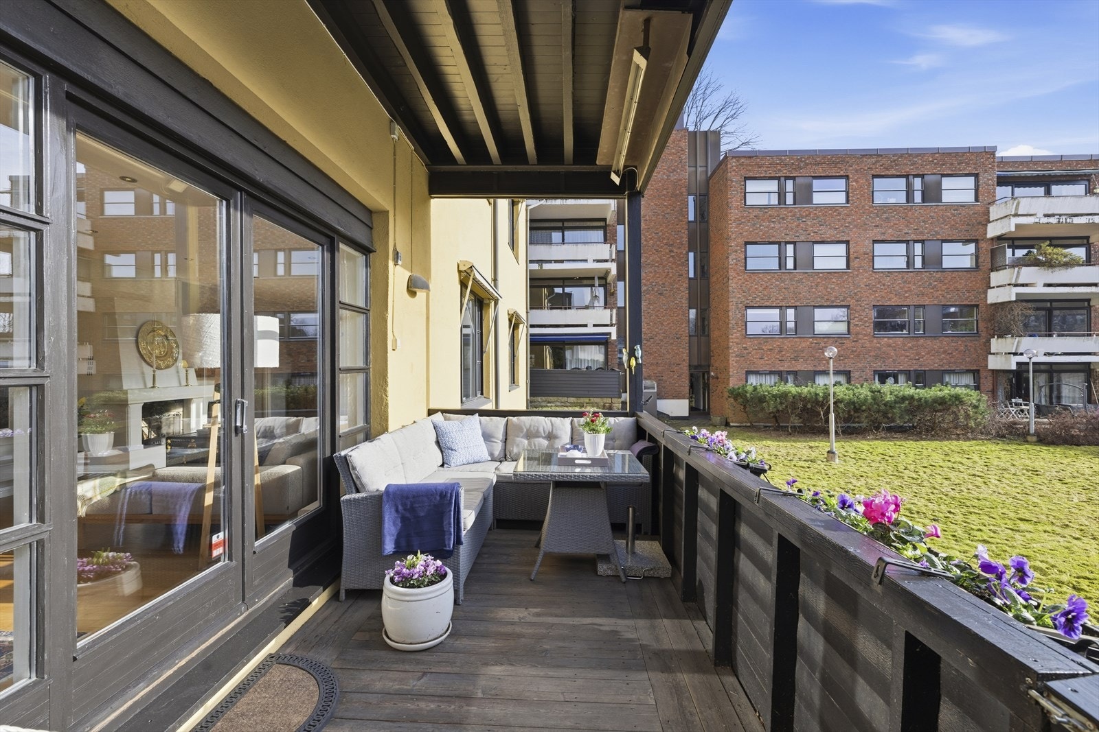 Svært gode solforhold med sol hele dagen, fra sen morgen til kveld. Galleribilde