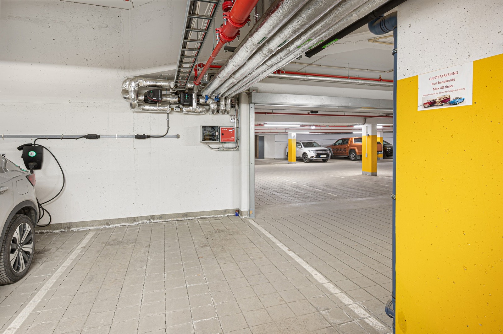 I parkeringskjelleren har du gjesteparkering hvor gjester kan stå inntil 48 timer. Galleribilde