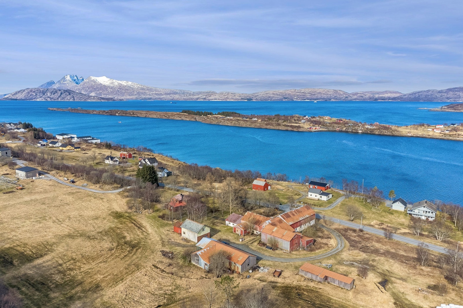 Eiendommen er på 204,7 dekar hvorav 85,1 dekar er dyrket Galleribilde