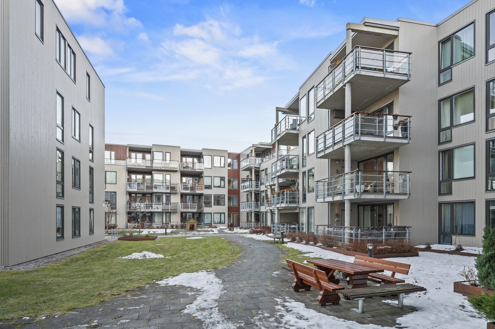 Fint opparbeidet fellesareal som disponeres av velforeningen. Galleribilde