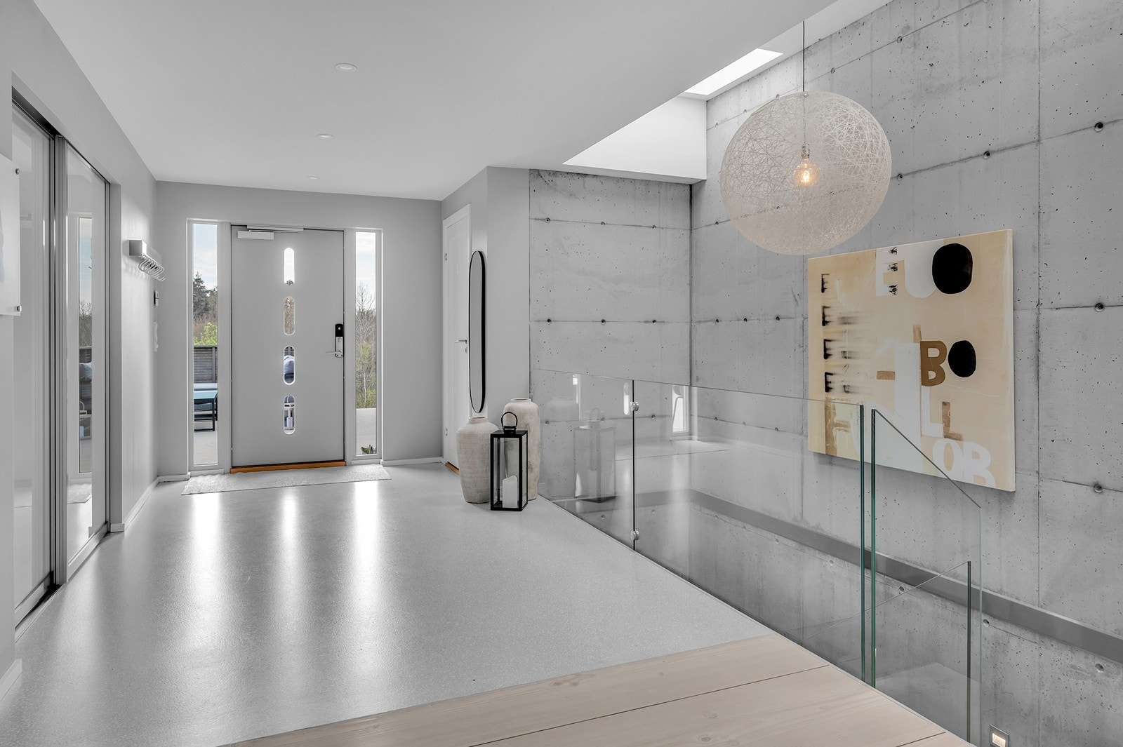 Stor entré i 1.etasje Galleribilde