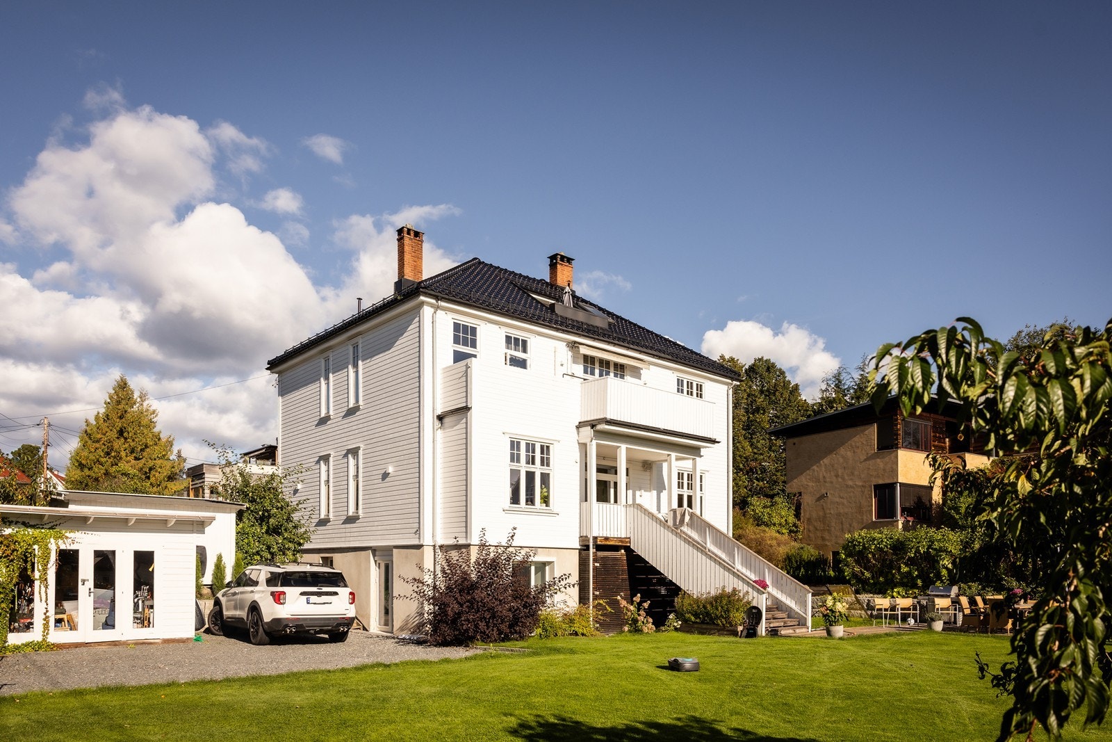 Halvpart av tomannsbolig på Heggeli. Sentral beliggenhet - grønt, stille og bynært, og gode solforhold. Galleribilde