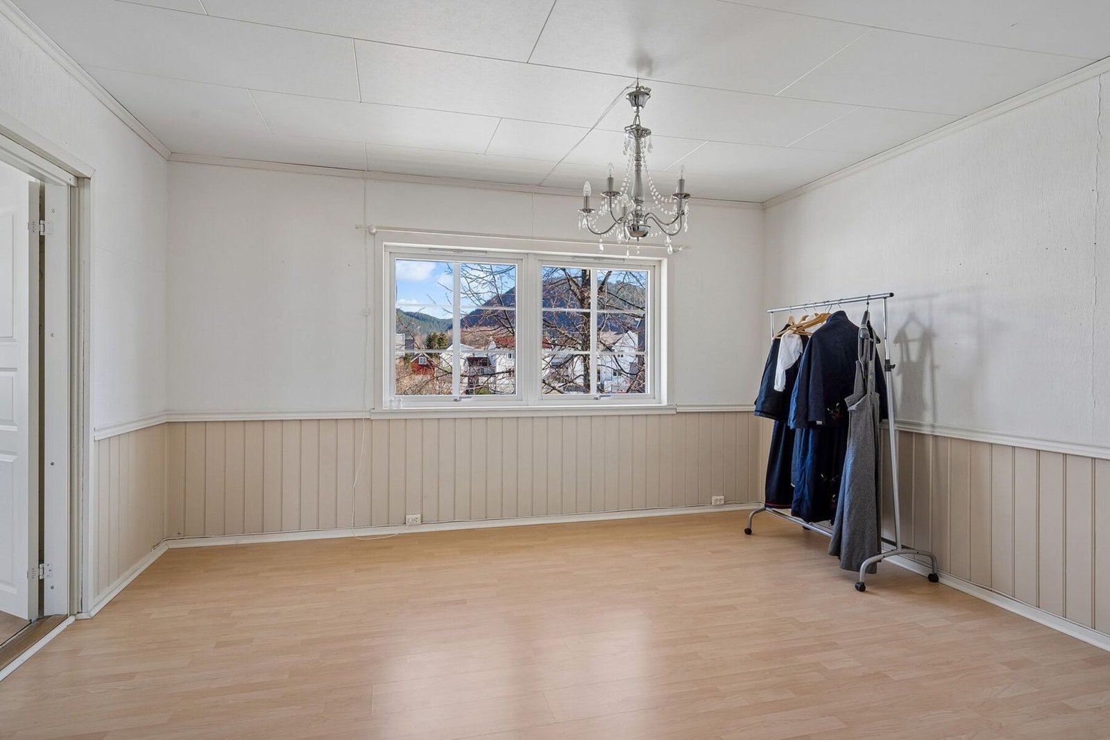 Dette soverommet er på 17 kvadratmeter og har flere gode bruksmuligheter. Galleribilde