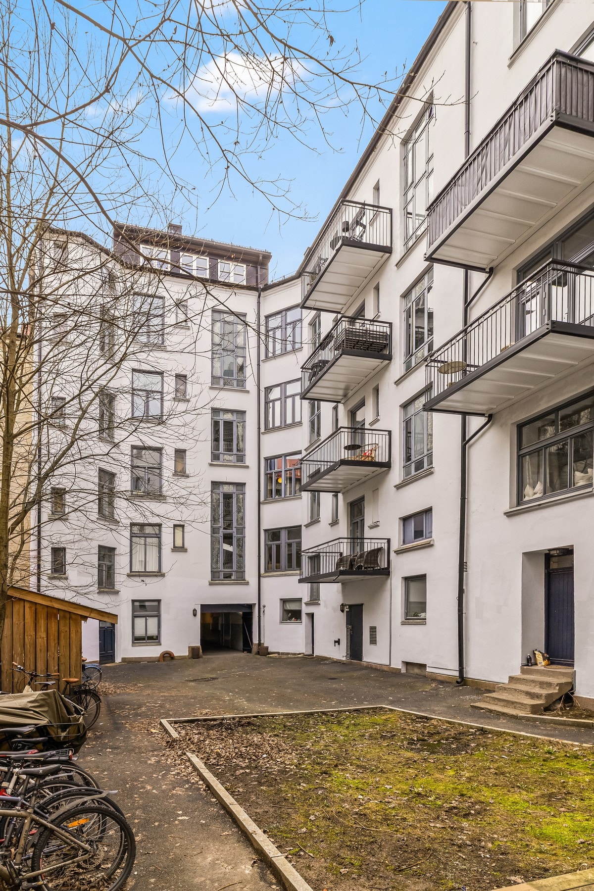 Fasade fra bakgård Galleribilde