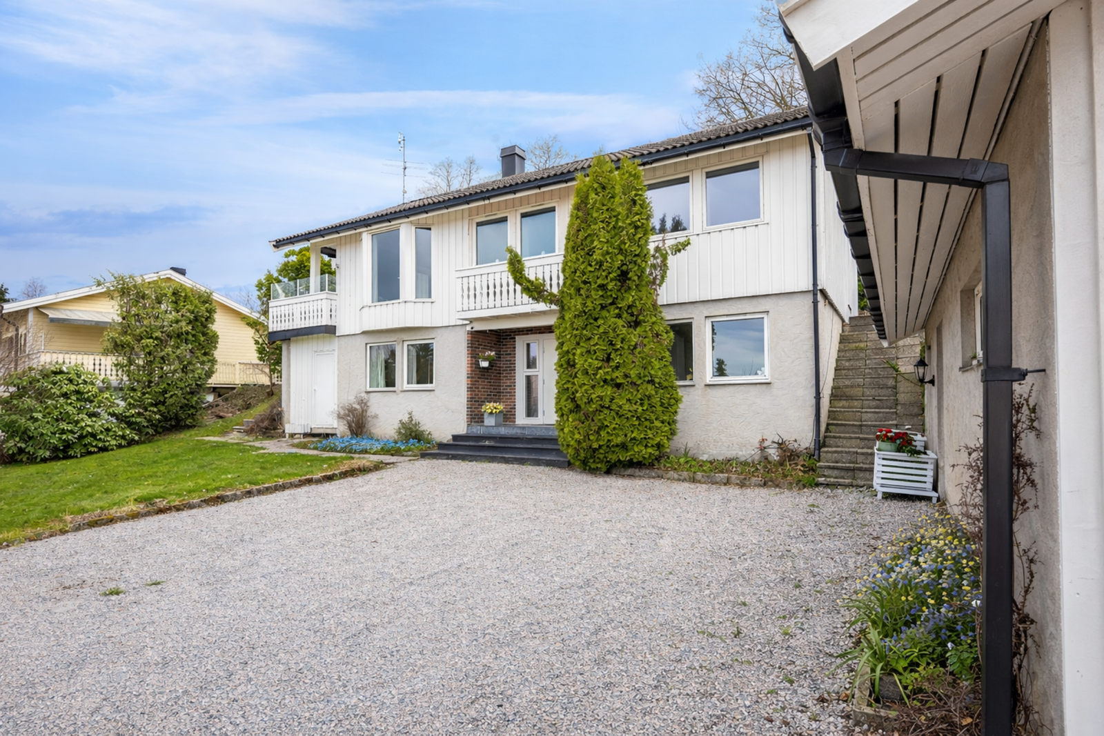 Stor gårdsplass Galleribilde