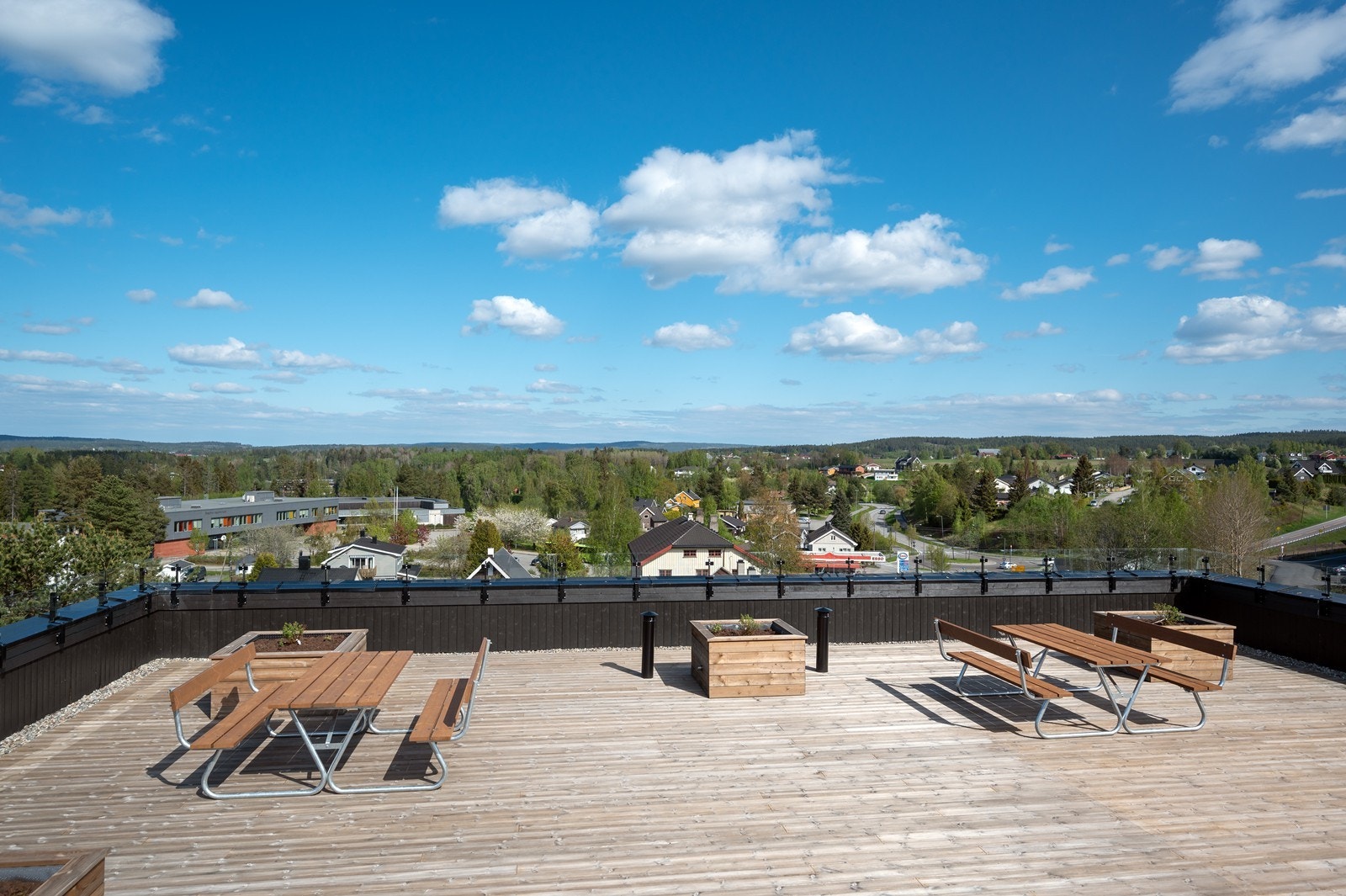 Oppe på takterrassen kan solen nytes på fine dager. Galleribilde