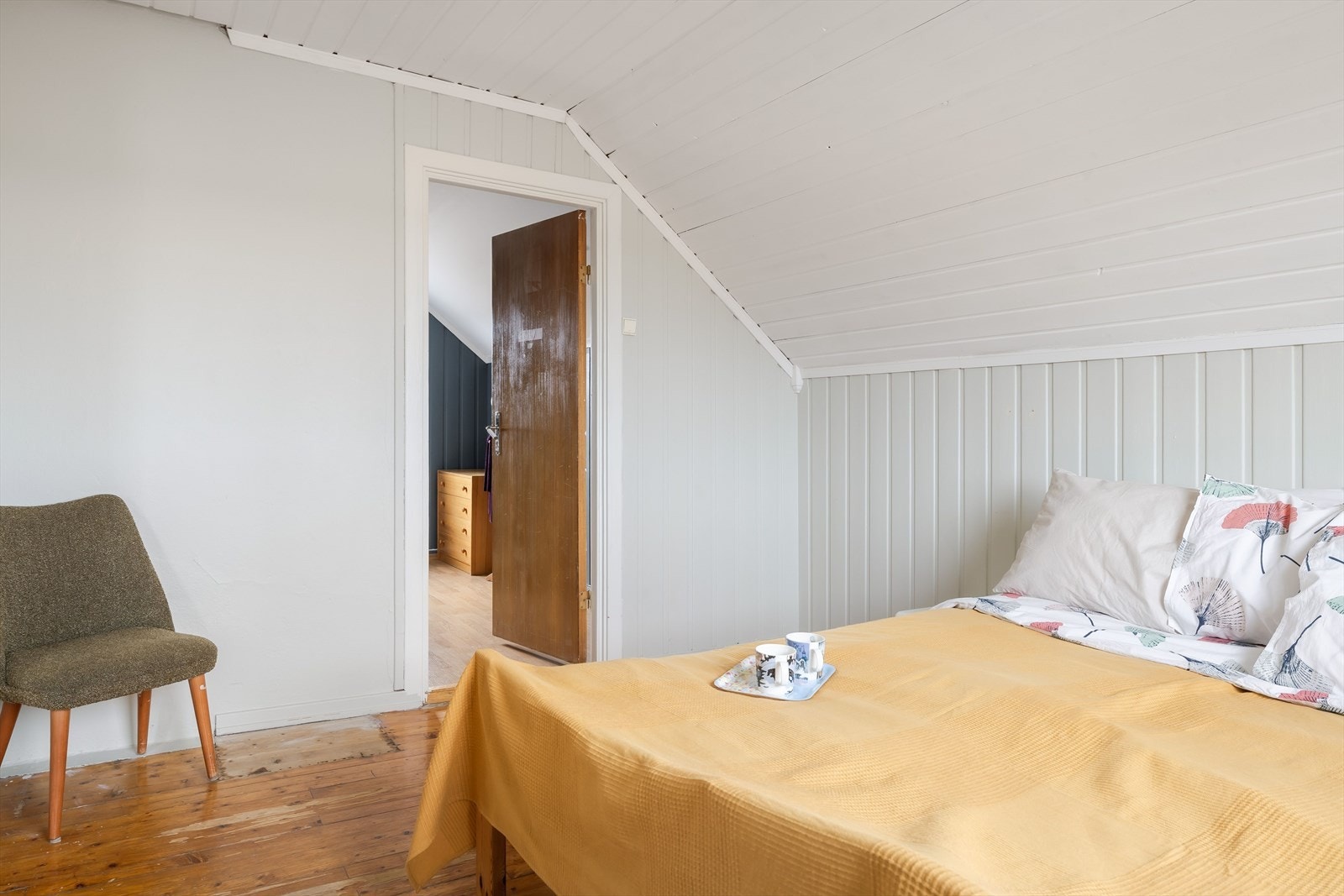 I 2. etasje er det to soverom hvor av dette er det største. Galleribilde
