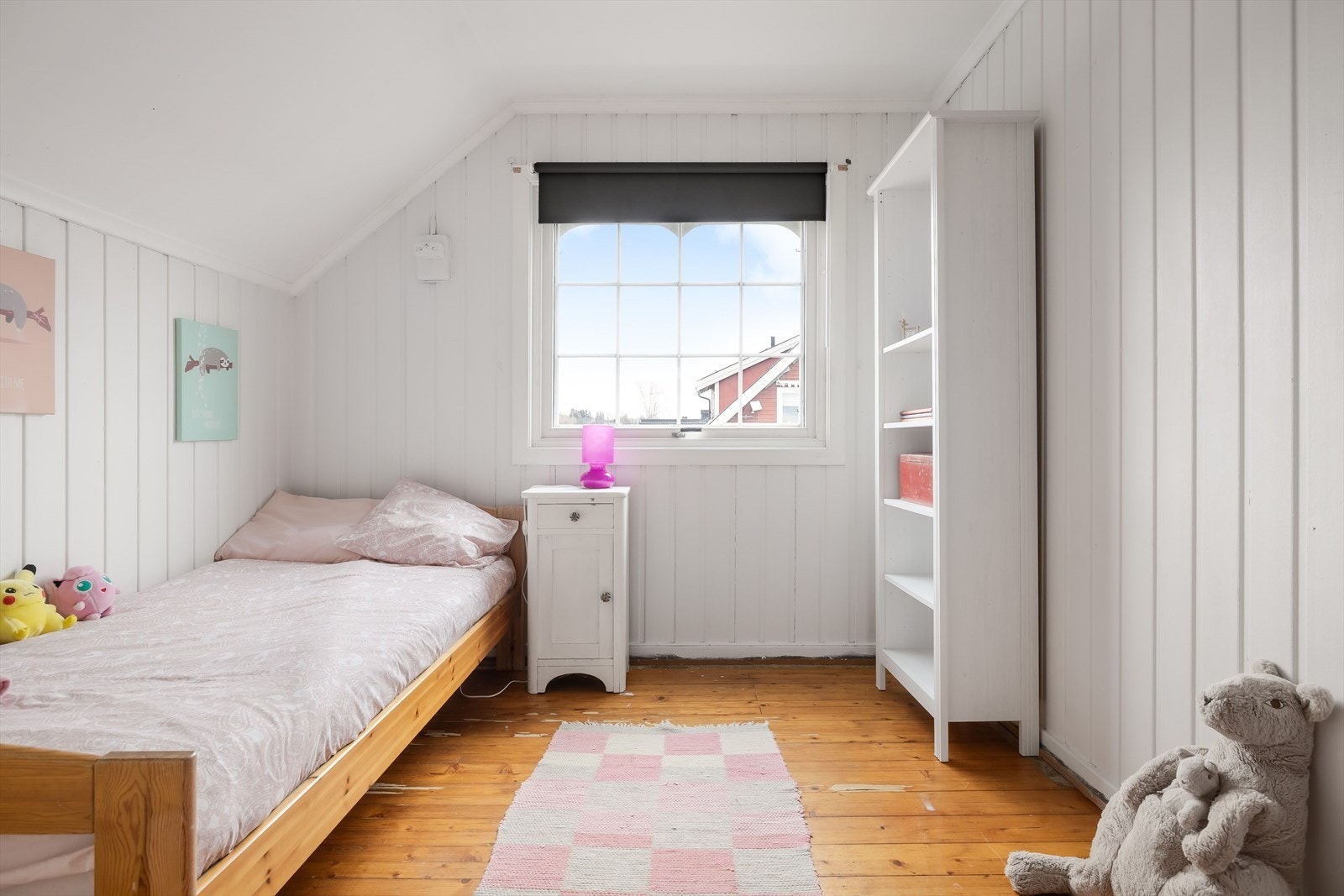Perfekt som barnerom, kontor eller gjesterom. Galleribilde