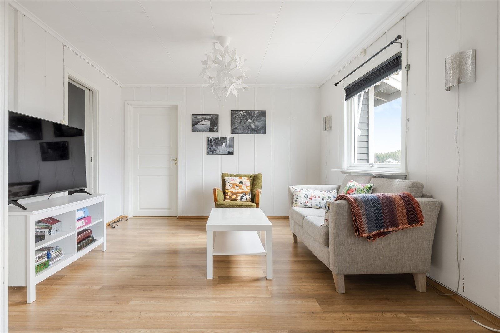 Vi beveger oss inn på hovedsoverommet sett rett frem. Galleribilde
