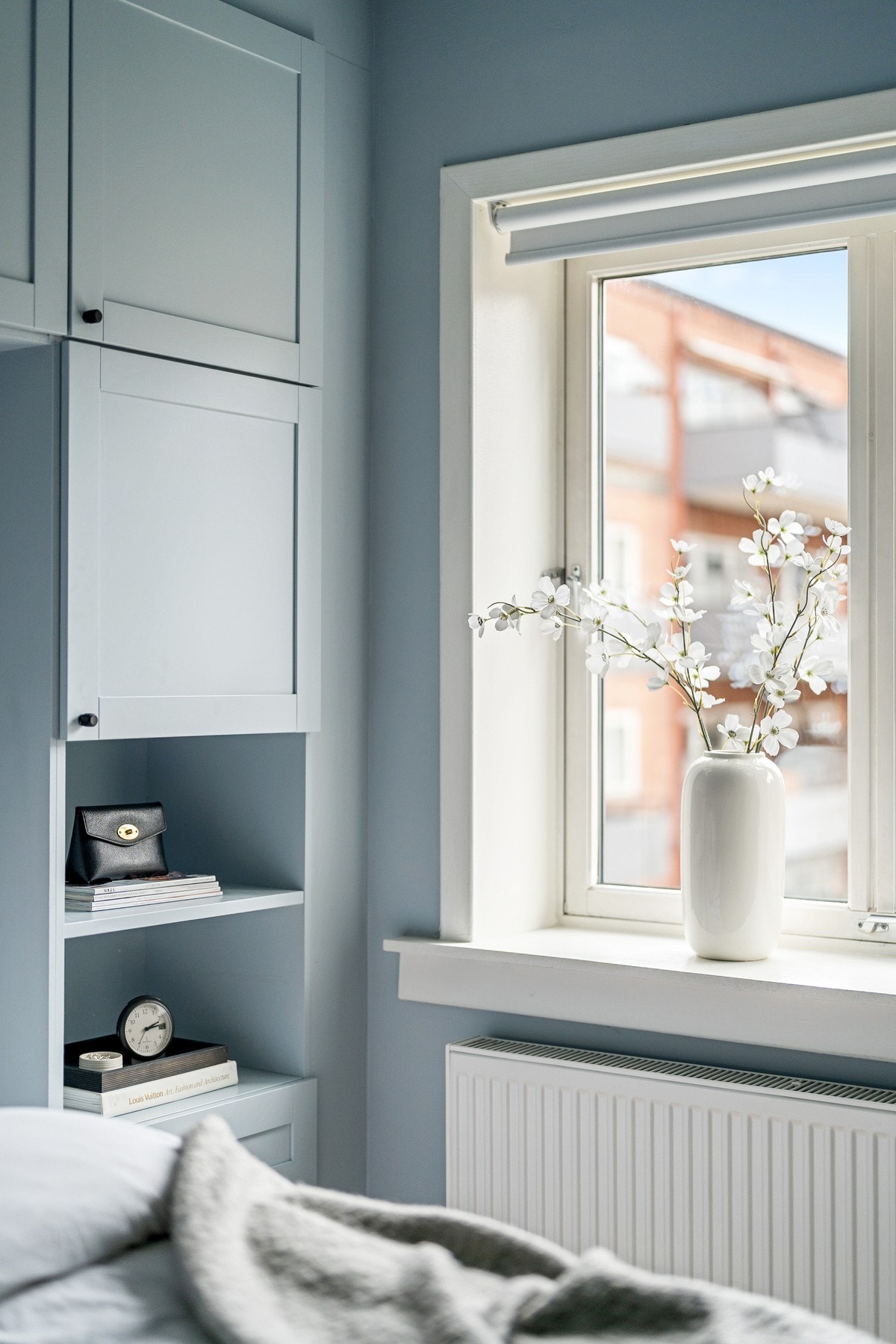 Rommet vender mot den rolige bakgården. Galleribilde