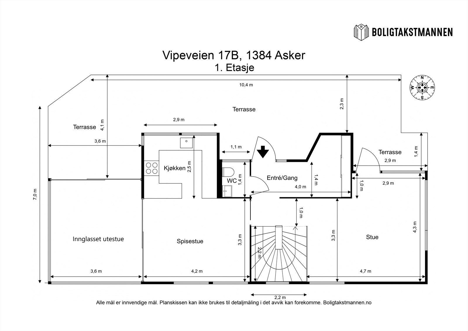 1. etasje (hovedetasje, 57 kvm BRA-i): Entré/gang, toalettrom, kjøkken og stue. Utestue på ca. 14 kvm kommer i tillegg. Galleribilde