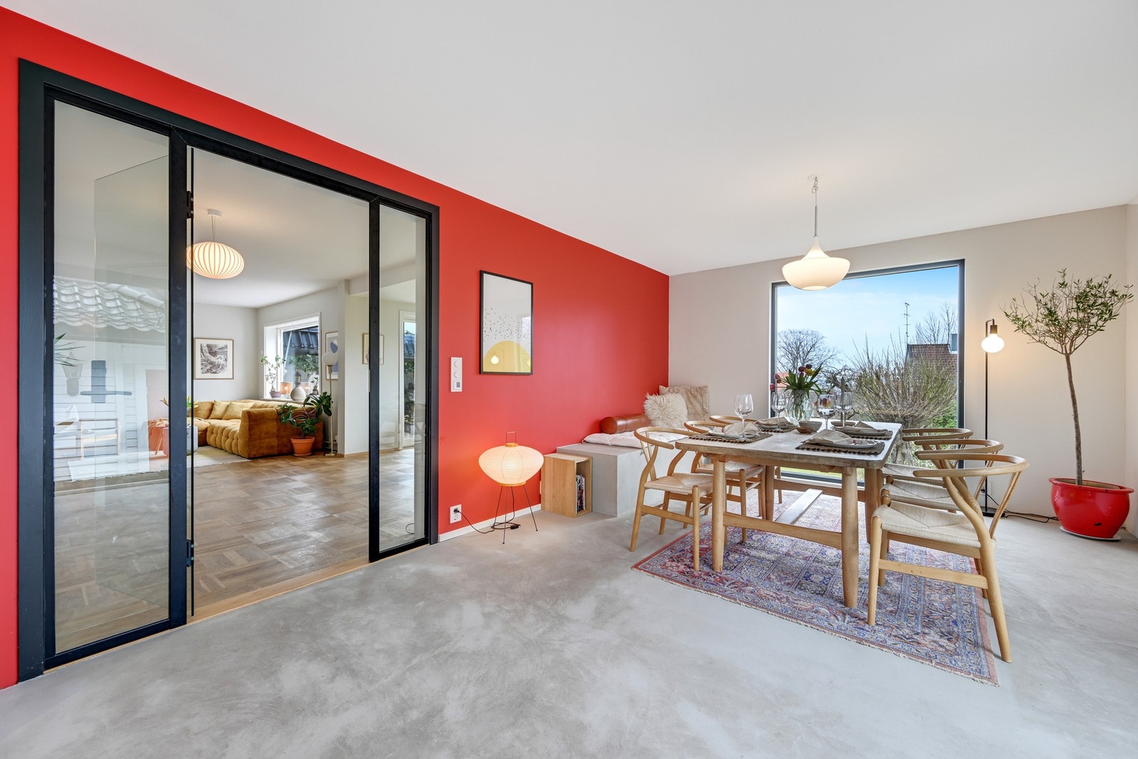 Så kommer man inn til kjøkken/spisestuen Galleribilde