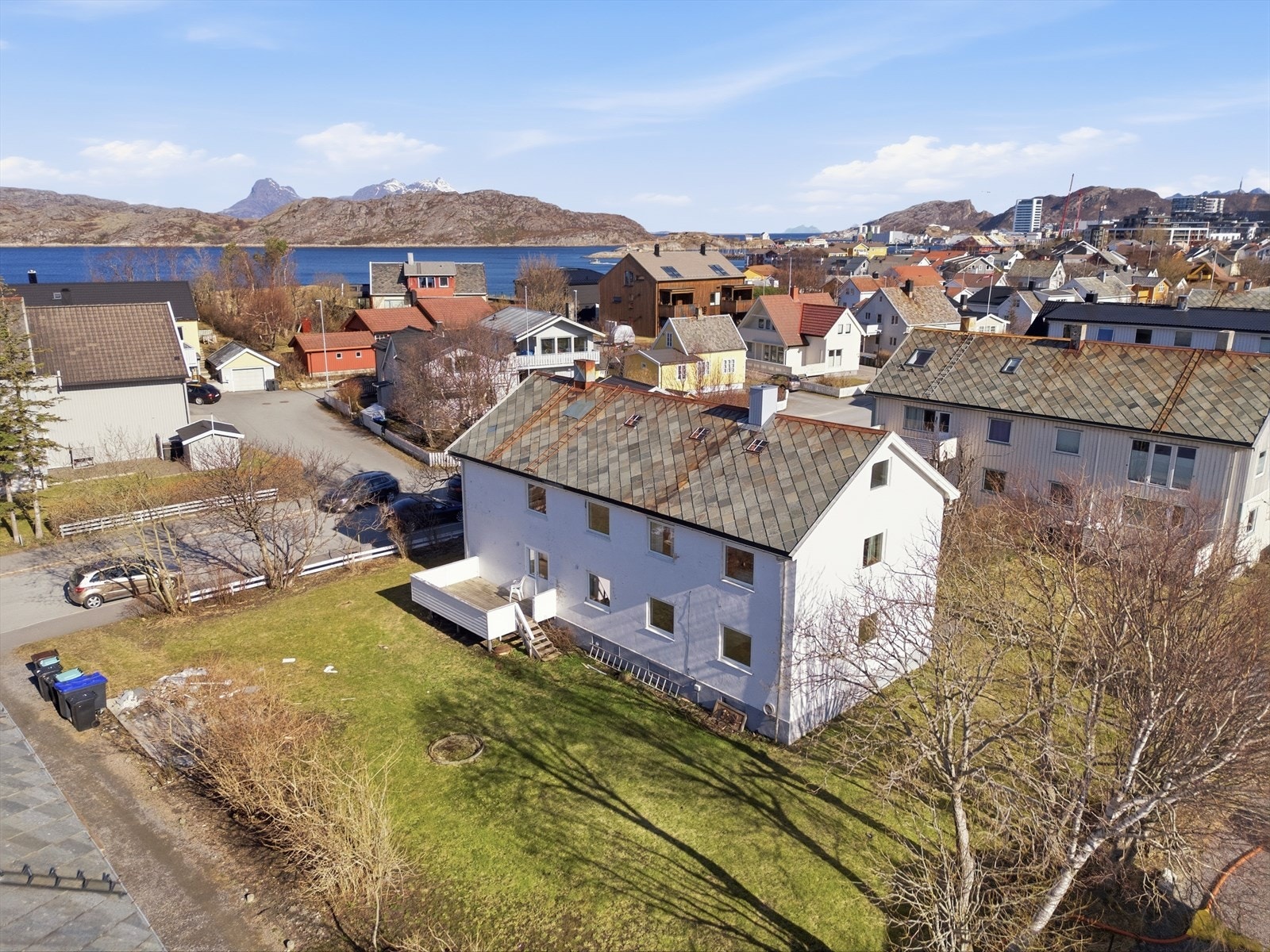 Boligen har en attraktiv beliggenhet i et veletablert og populært boligområde i Bodø Galleribilde