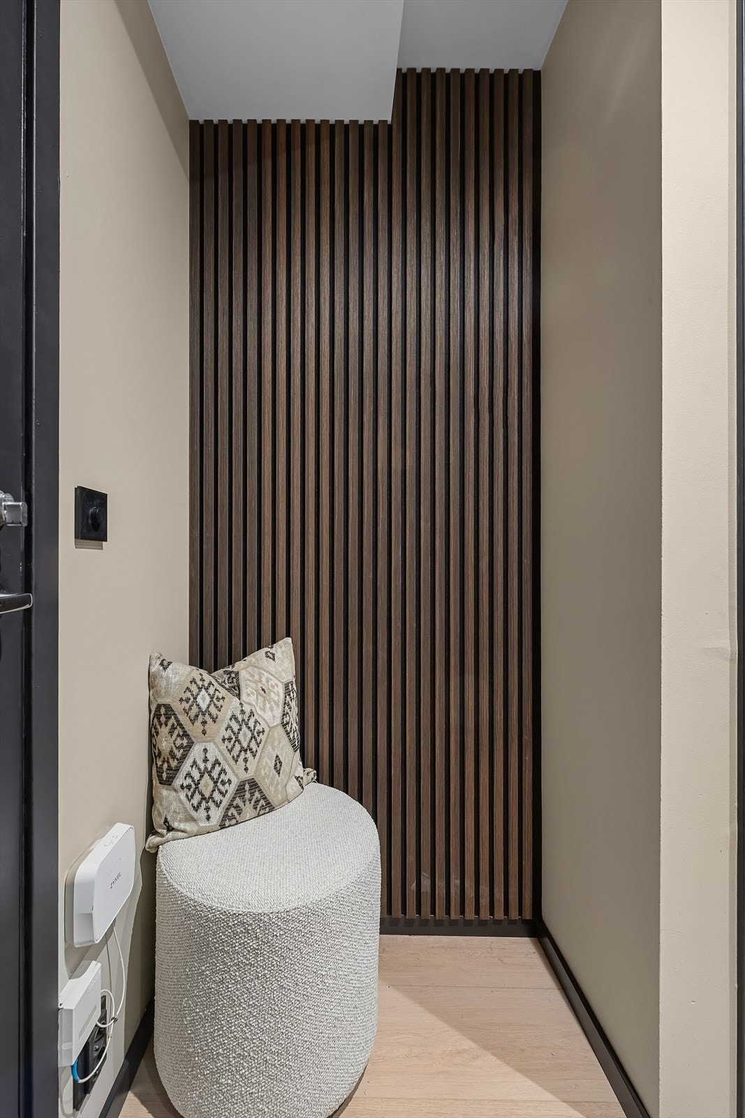 Spilevegg også i entréen. Galleribilde