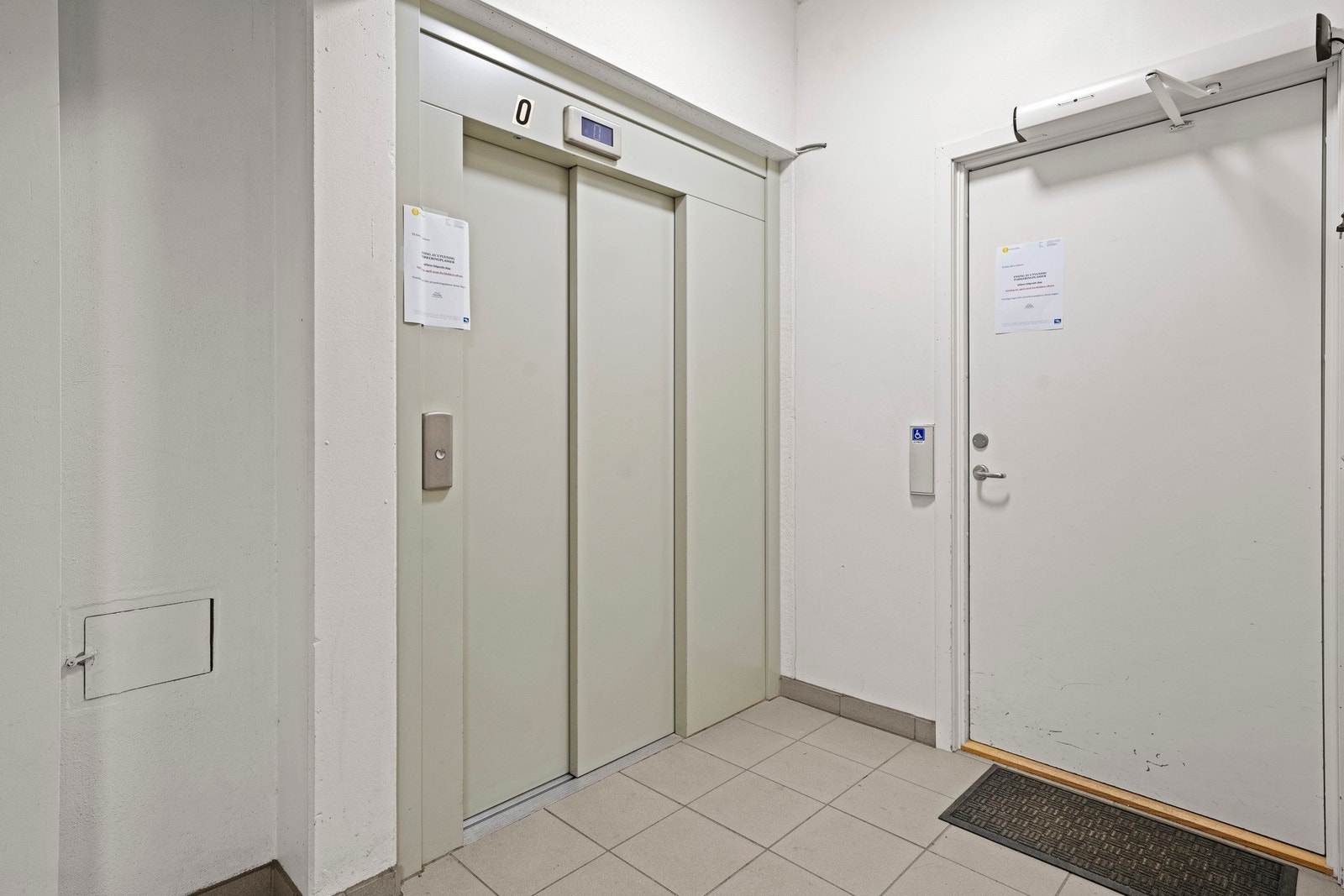 Det er heis i bygget. Galleribilde
