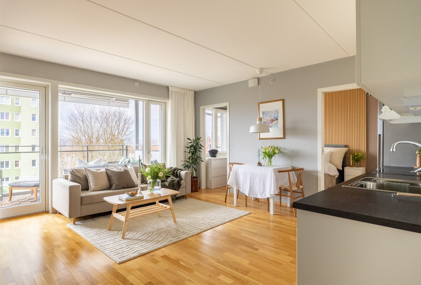 Etterstadsletta 45A presenteres av Mekleriet ved Andreas Motzfeldt Raasok. Galleribilde
