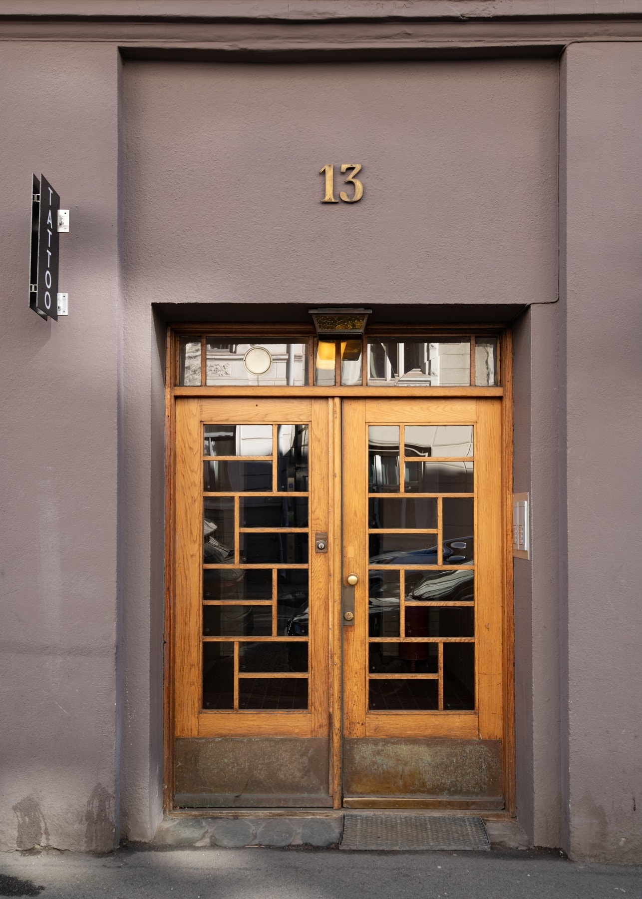 Boligen ligger fint plassert i byggets 2. etasje med heisadkomst. Galleribilde