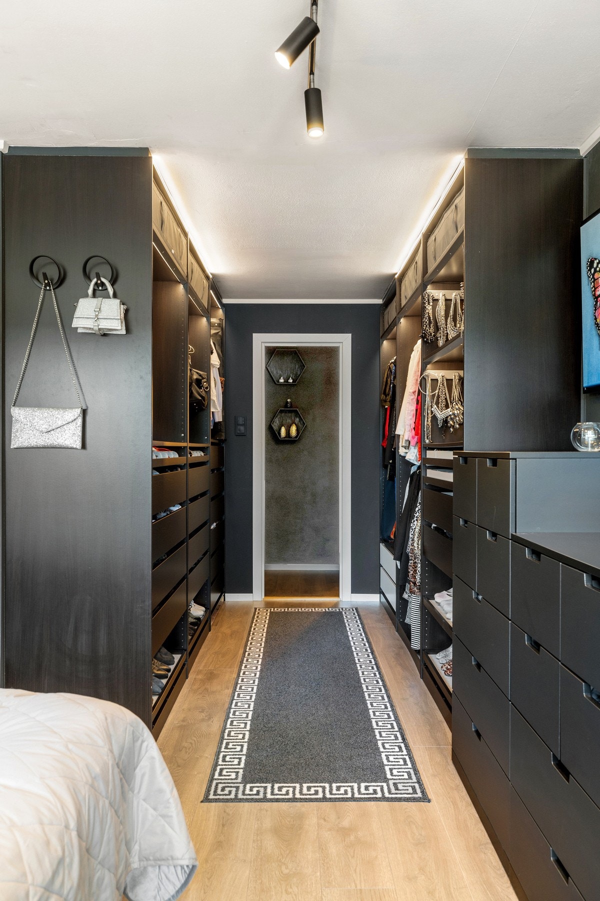 Walk-in garderobe Galleribilde