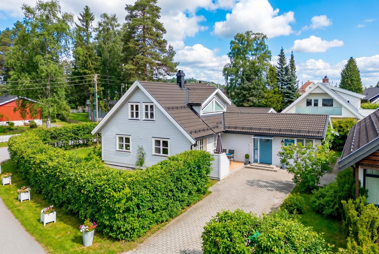 Fotografen har redigert bildet for å gi et inntrykk av hvordan det fremstår på sommeren. Avvik vil forekomme. Galleribilde